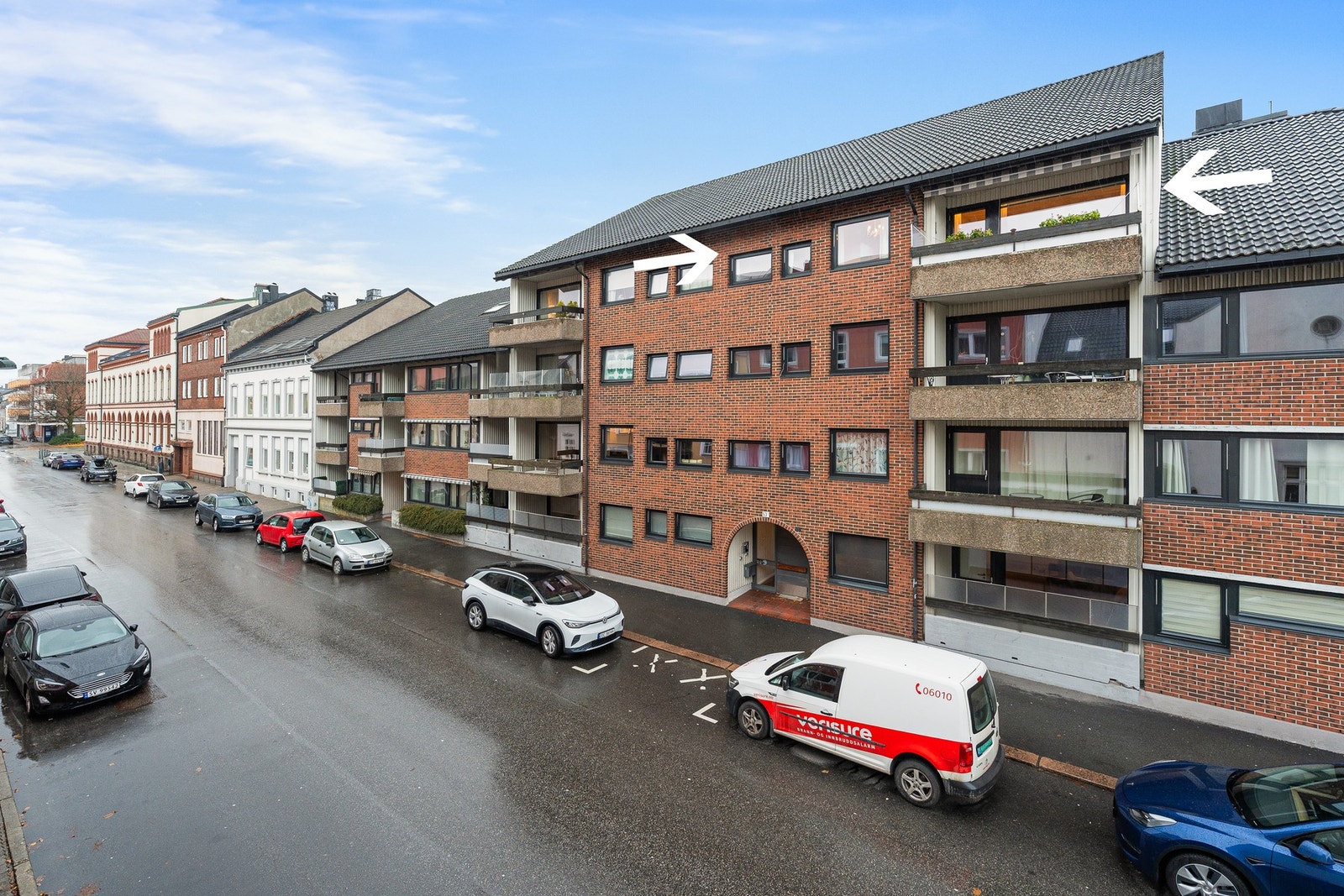 Leiligheten ligger i 4. etasje, med garasjeplass i kjeller og heis i bygget Galleribilde