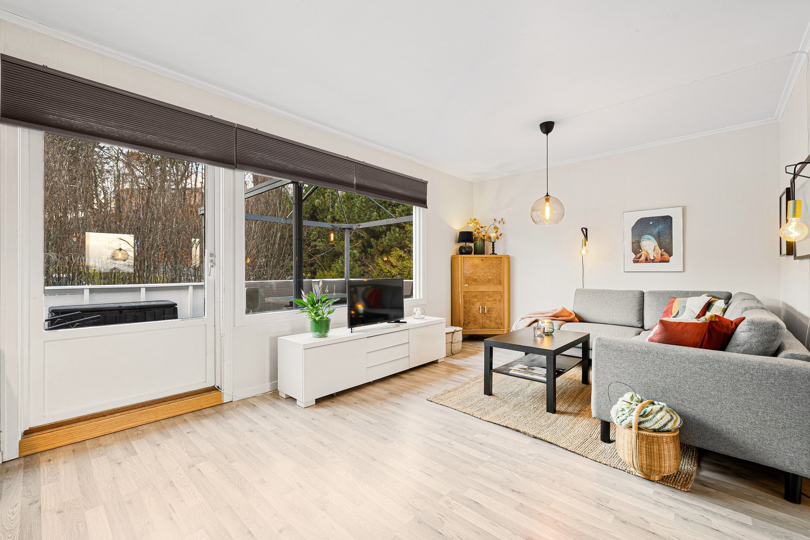 Fra stuen har du adkomst ut til en herlig balkong med gode solforhold. Galleribilde