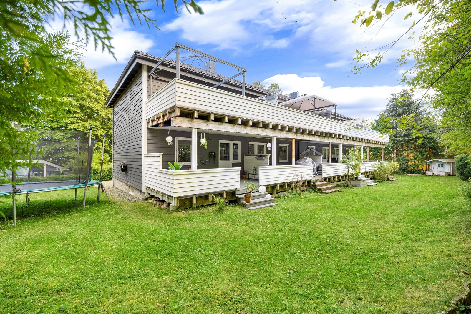 EiendomsMegler 1 v/ Jørund Ivar Volden har gleden av å presentere Persaunvegen 48 D - Et flott rekkehus beliggende på attraktive Persaunet! Foto: Nonstad Foto, (Julian Nonstad) Galleribilde