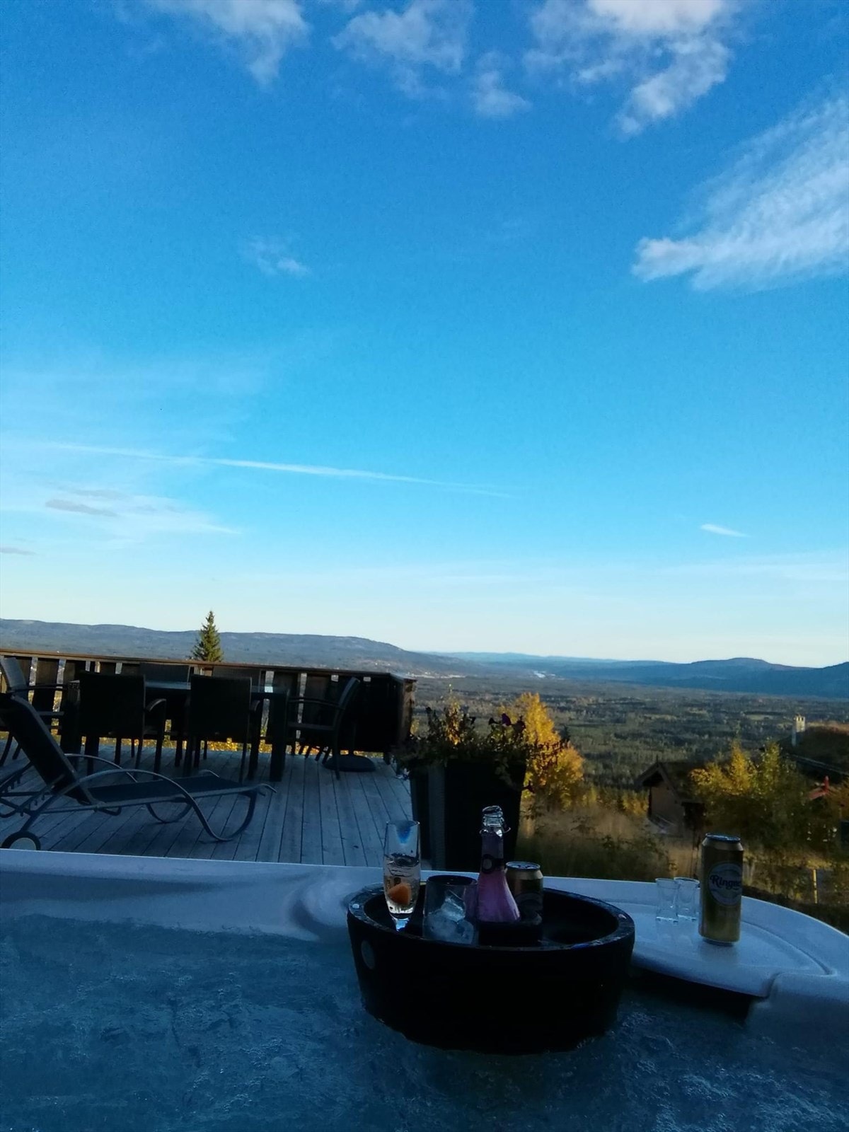 Utsikt fra jacuzzien, fra selger. Galleribilde