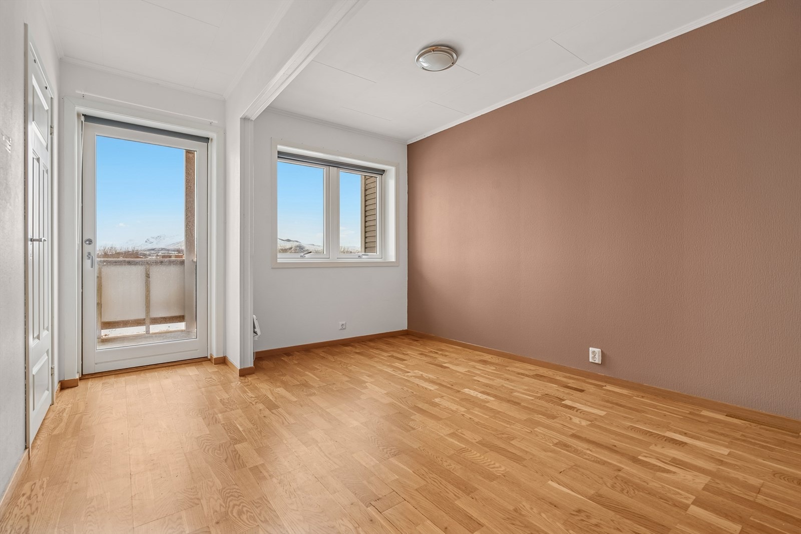 Leiligheten har vannbåren oppvarming og balansert ventilasjon som bidrar til bedre inneklima Galleribilde