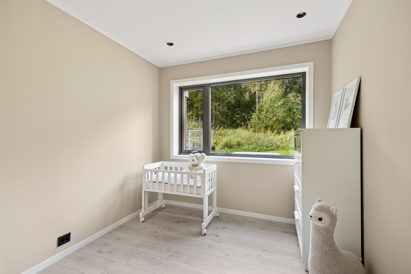 De andre soverommet har en fleksibel utforming og passer ypperlig som barnerom, gjesterom eller hjemmekontor - alt etter behov. Galleribilde