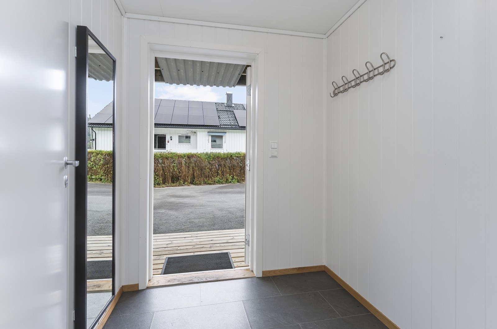 Gangen er lys og innbydende. Alle rom har elektriske varmekabler i gulv utenom bod. Galleribilde