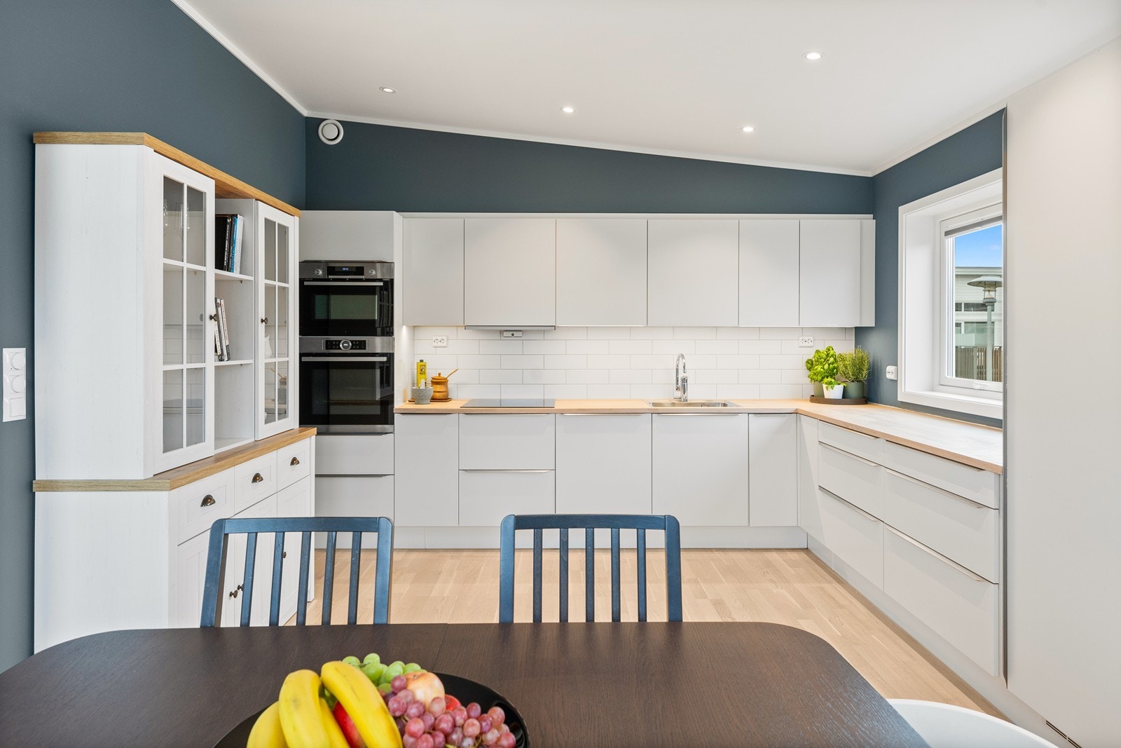 Velkommen til Deleveien 48C - Presentert av EiendomsMegler1 ved Henriette Henriksen Galleribilde