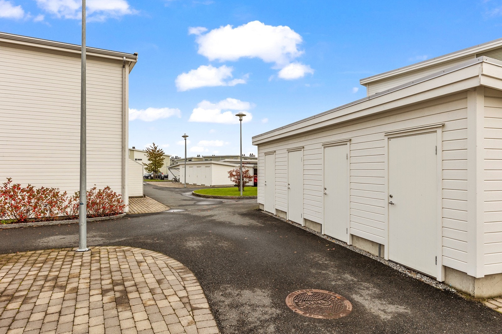 Det medfølger også en utvendig bod i fellesrekke, på ca. 5m² Galleribilde