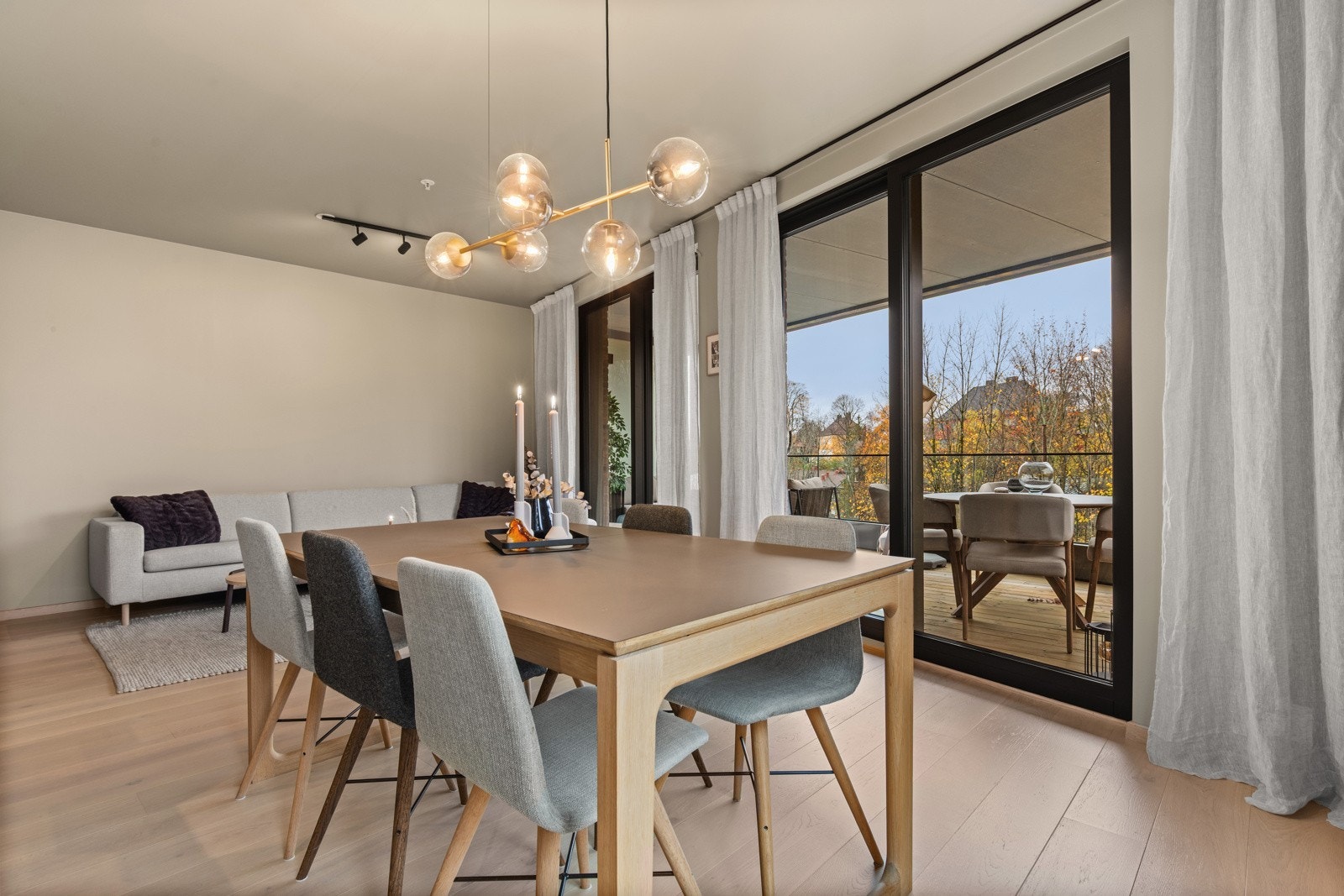 Leiligheten er fra 2024, og holder gjennomgående god standard. Galleribilde