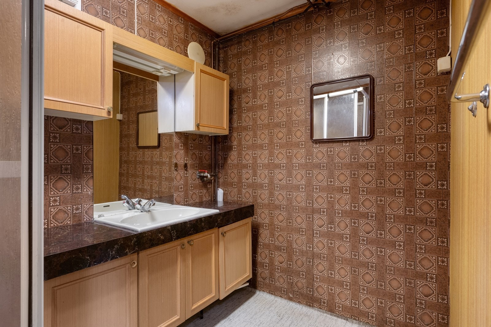 Badet i utleiedelen er også fra byggeår. Galleribilde