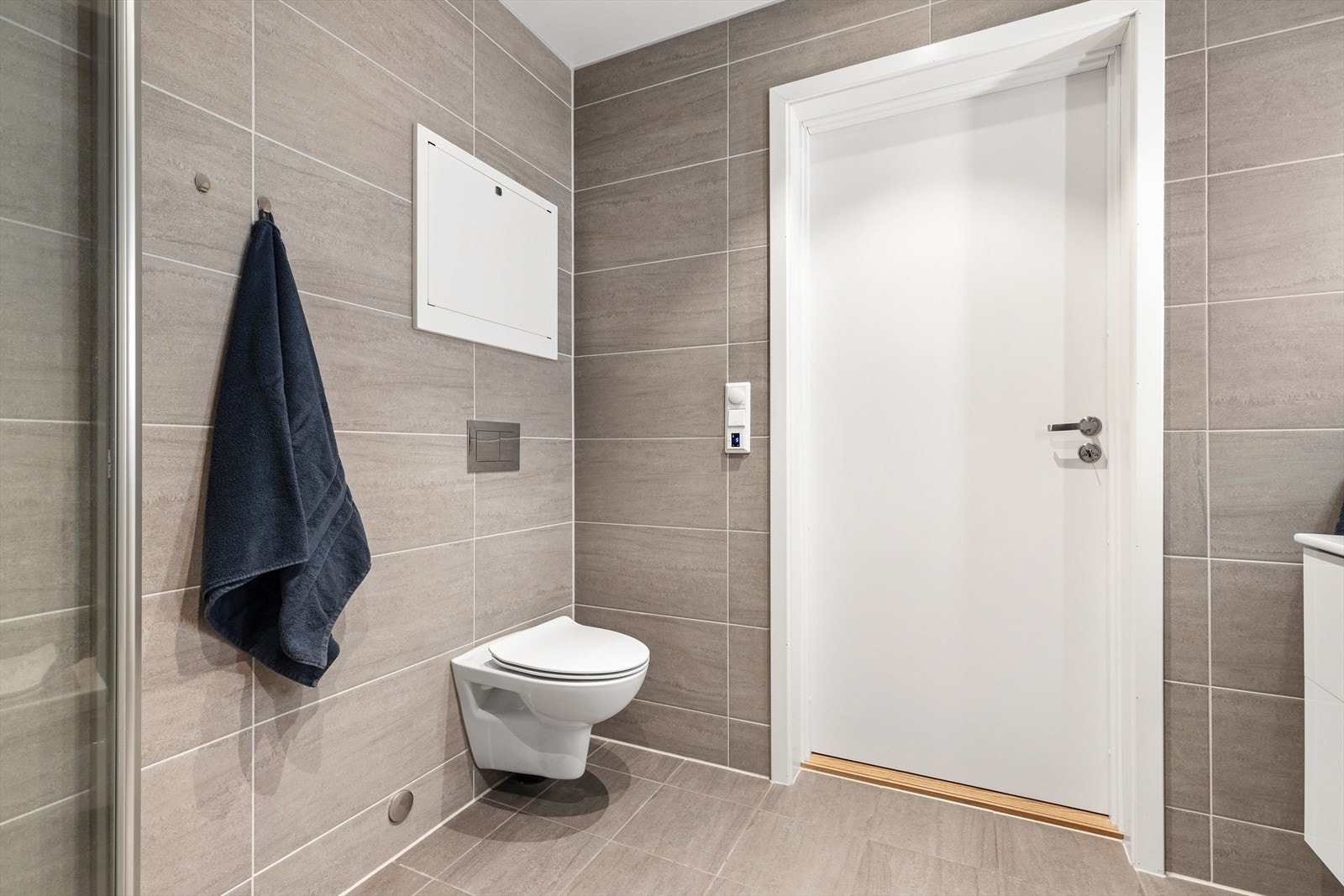 Vegghengt wc. Galleribilde