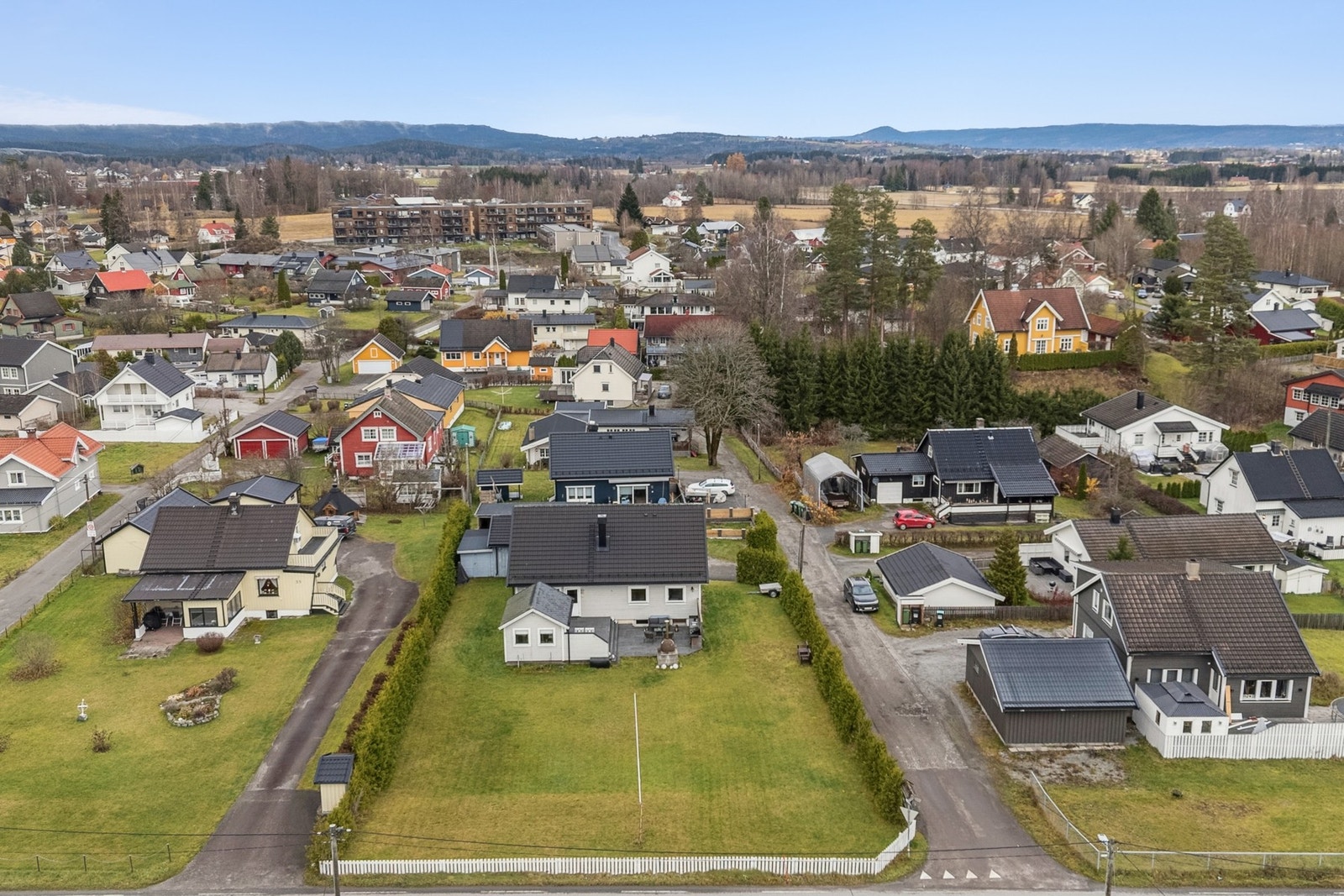 En innholdsrik og familievennlig enebolig med en gjennomtenkt planløsning og mange gode kvaliteter. Galleribilde