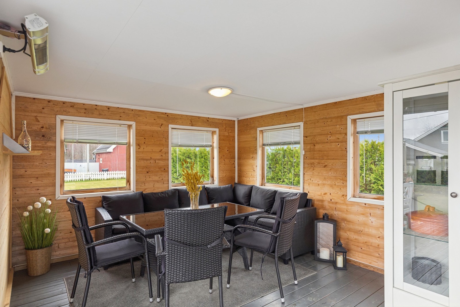 Hagestuen fungerer som et lunt og lyst tilskudd til boligen. Galleribilde