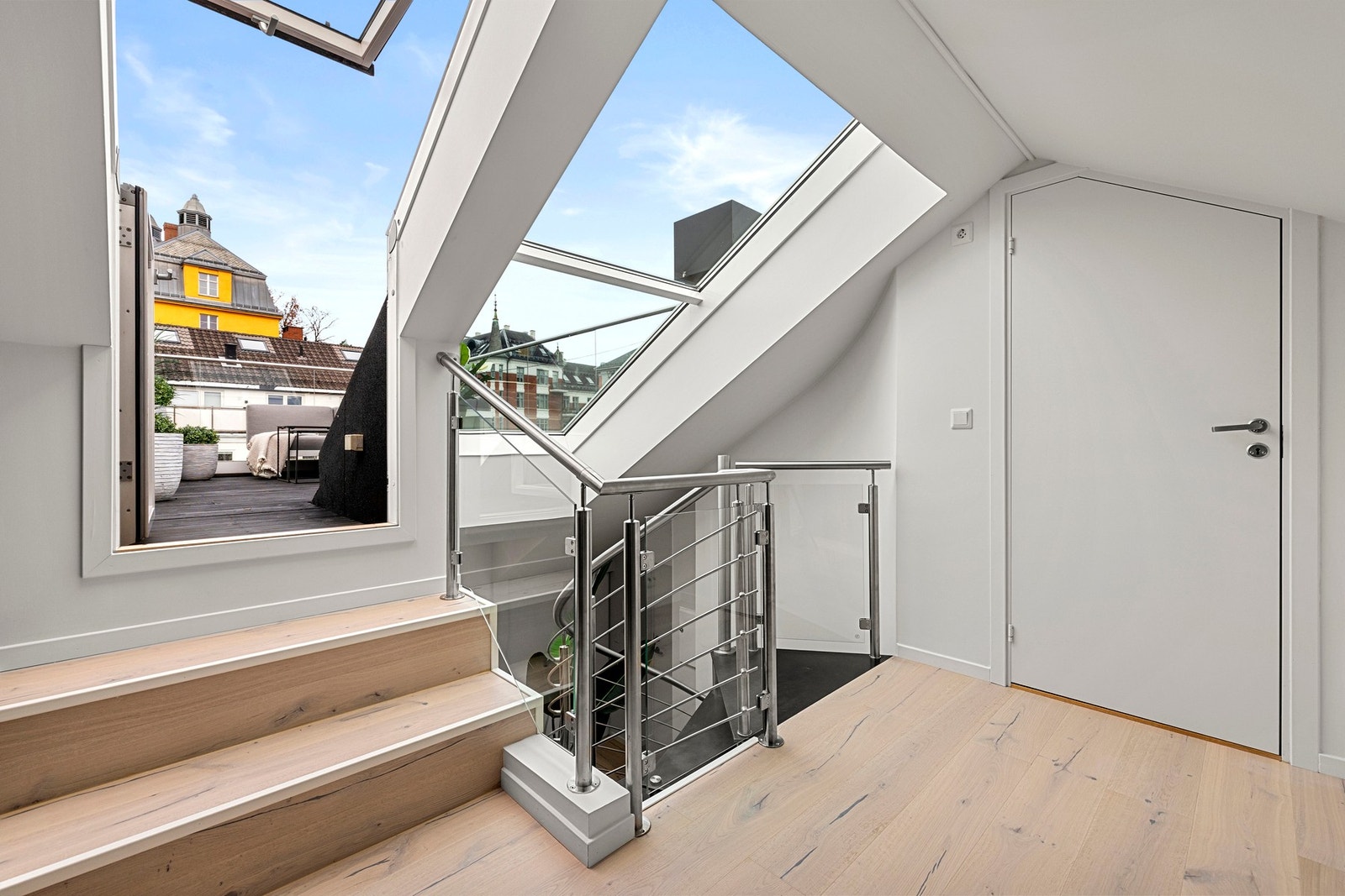 Videre adkomst til takterrasse. Galleribilde
