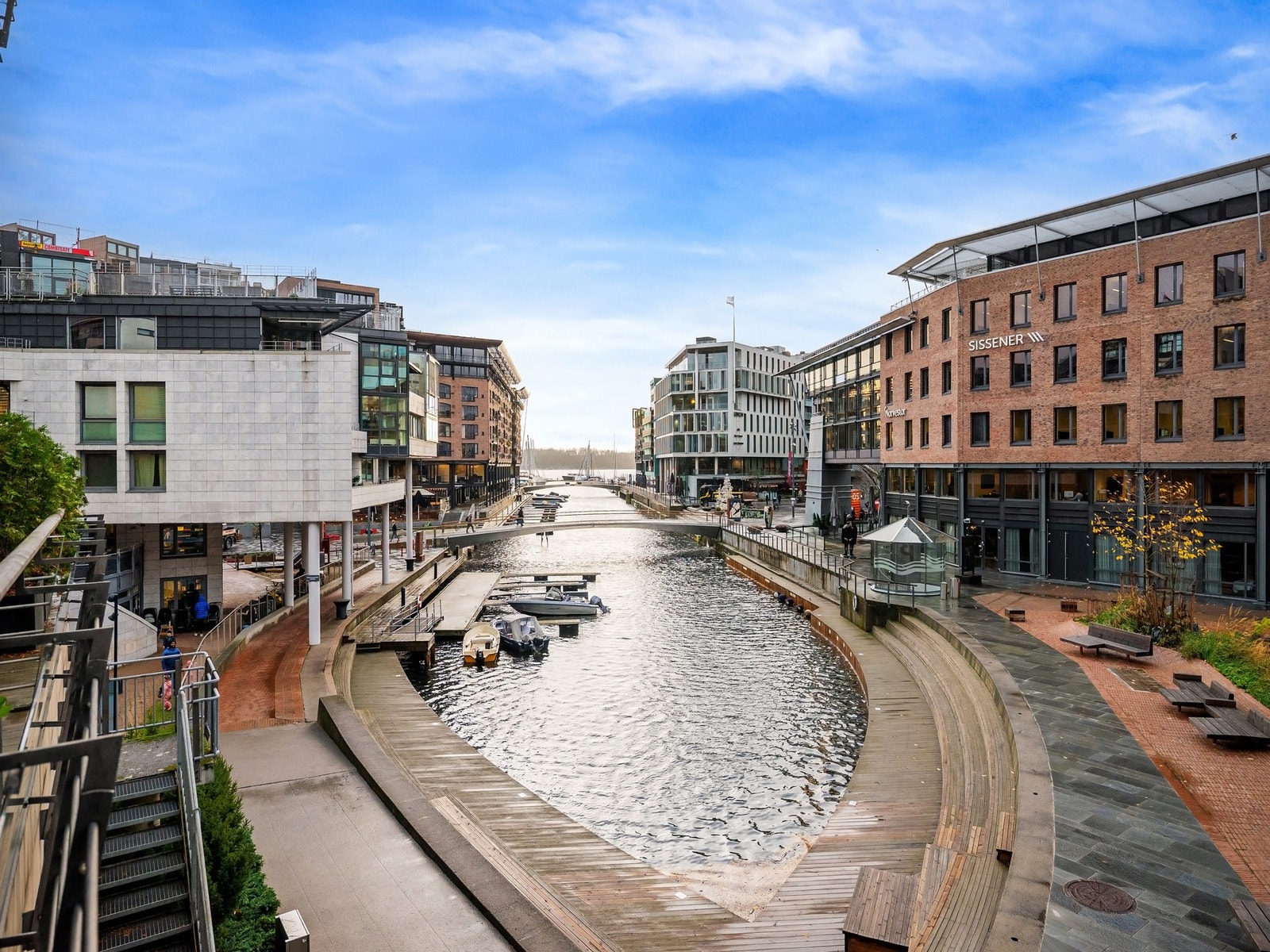 Nydelig utsikt fra felles terrasse. Galleribilde
