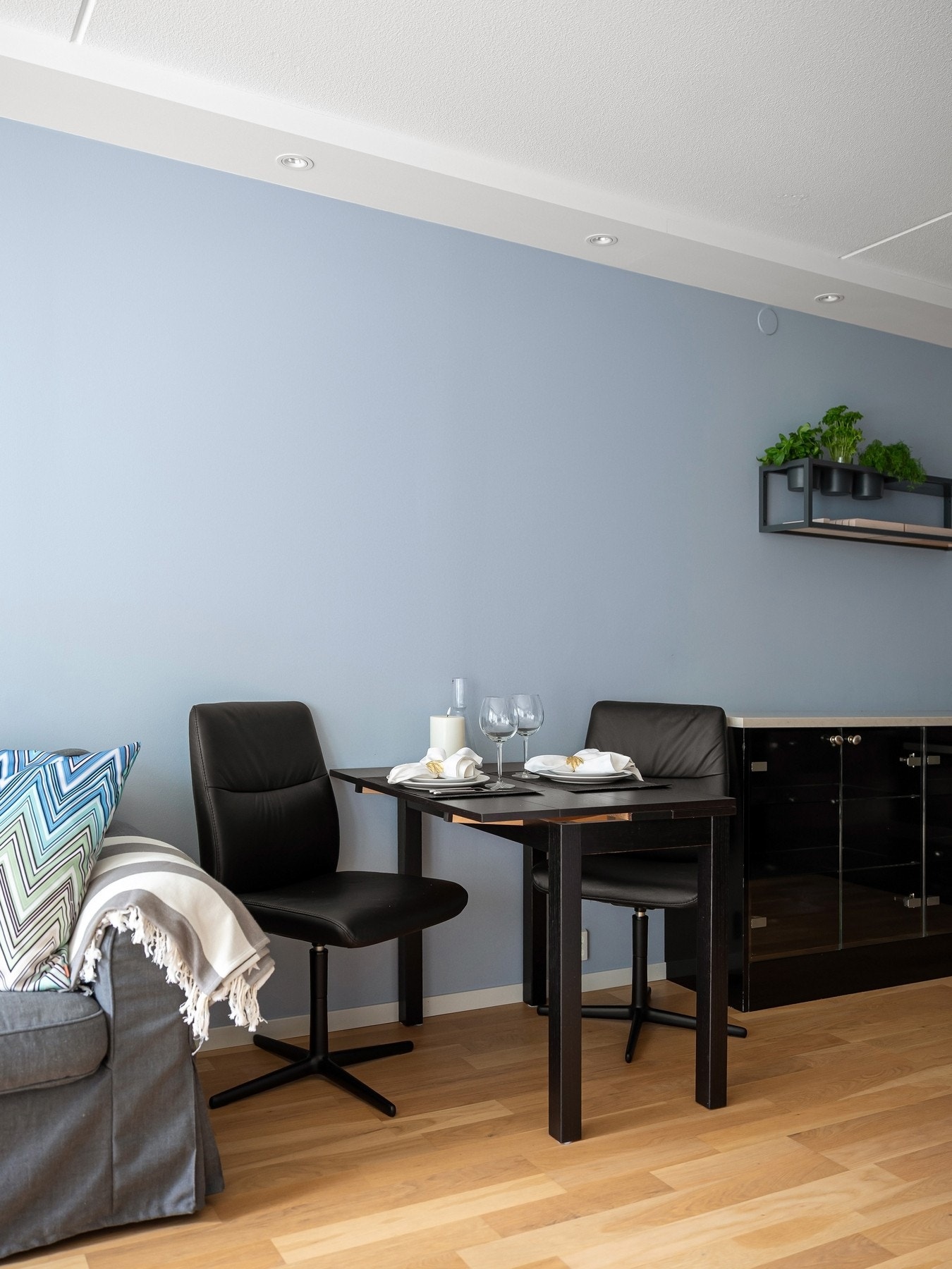 God plass til spisebord i tilknytning til kjøkkenet. Galleribilde