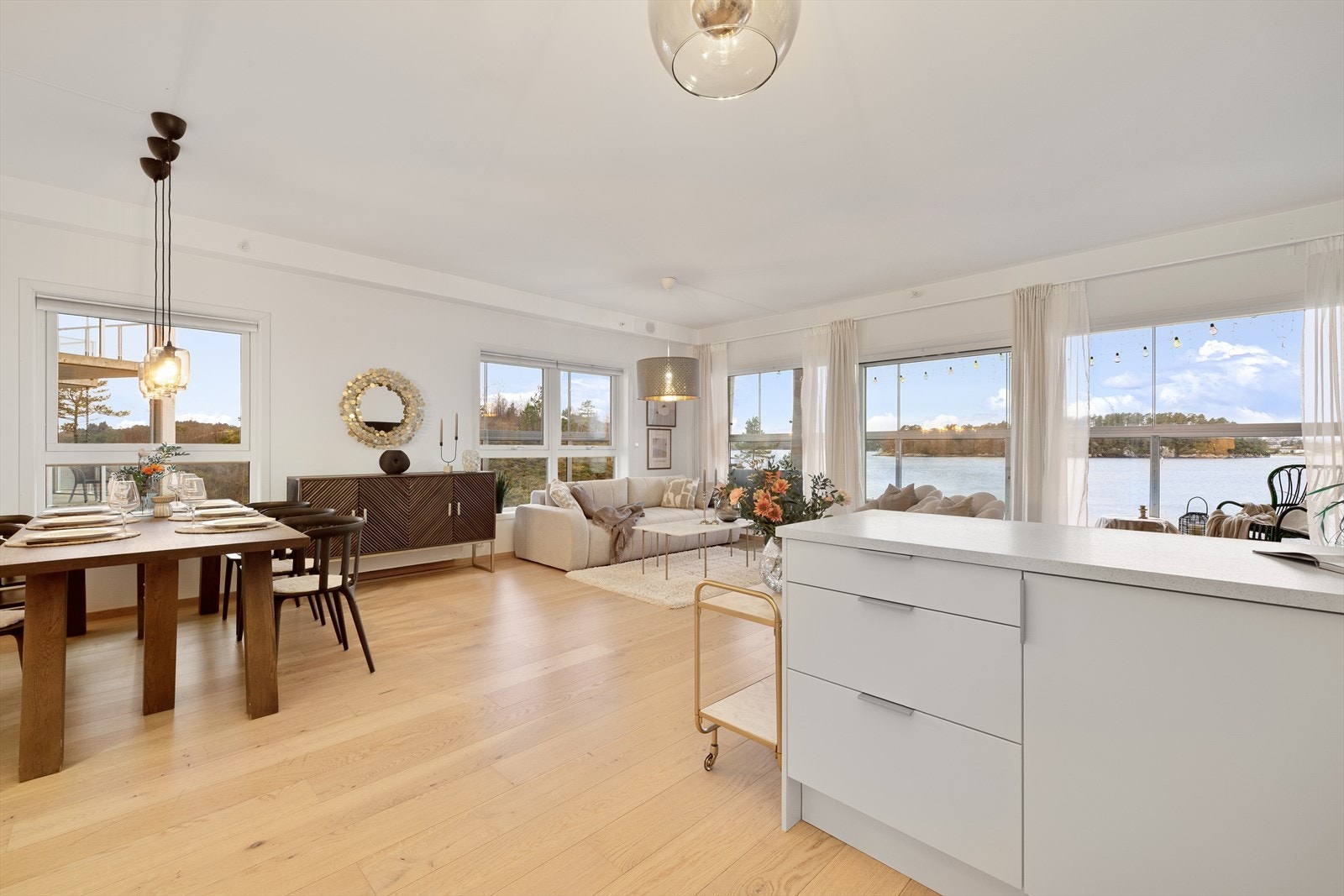 Boligen har også balansert ventilasjonsanlegg som sikrer et godt inneklima året rundt. Galleribilde