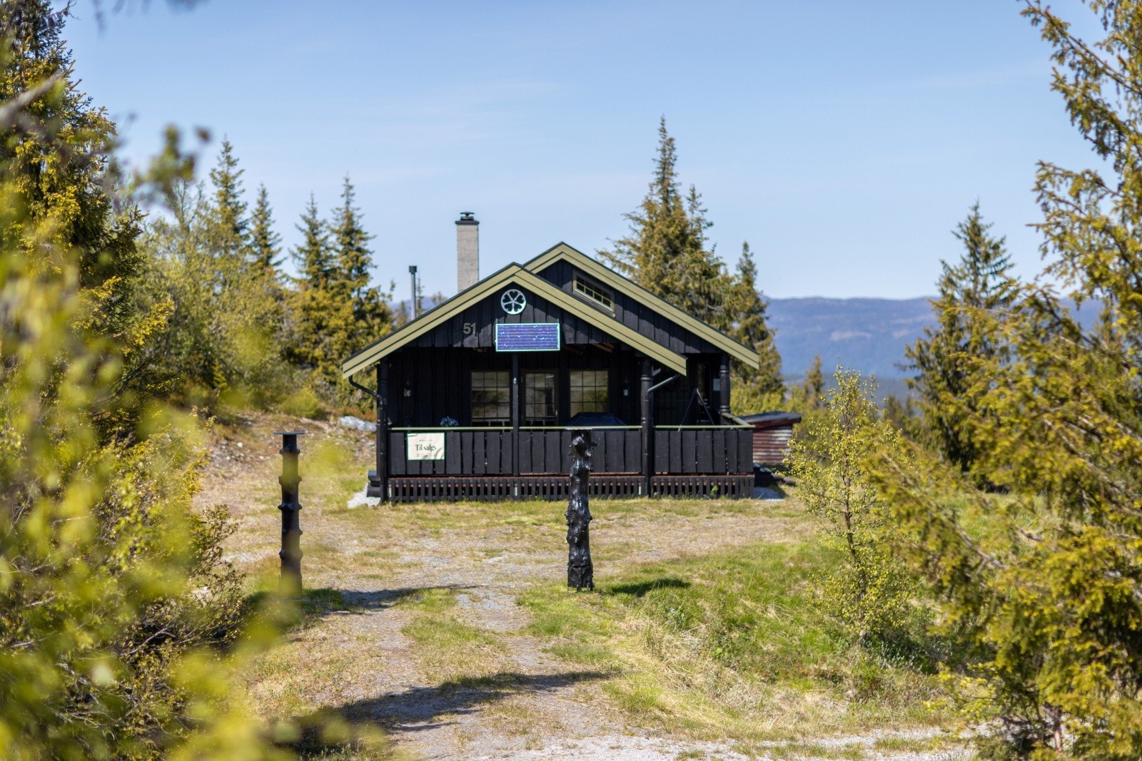 Flott turterreng både sommer og vinter. Skiløyper ikke langt fra eiendommen. Galleribilde