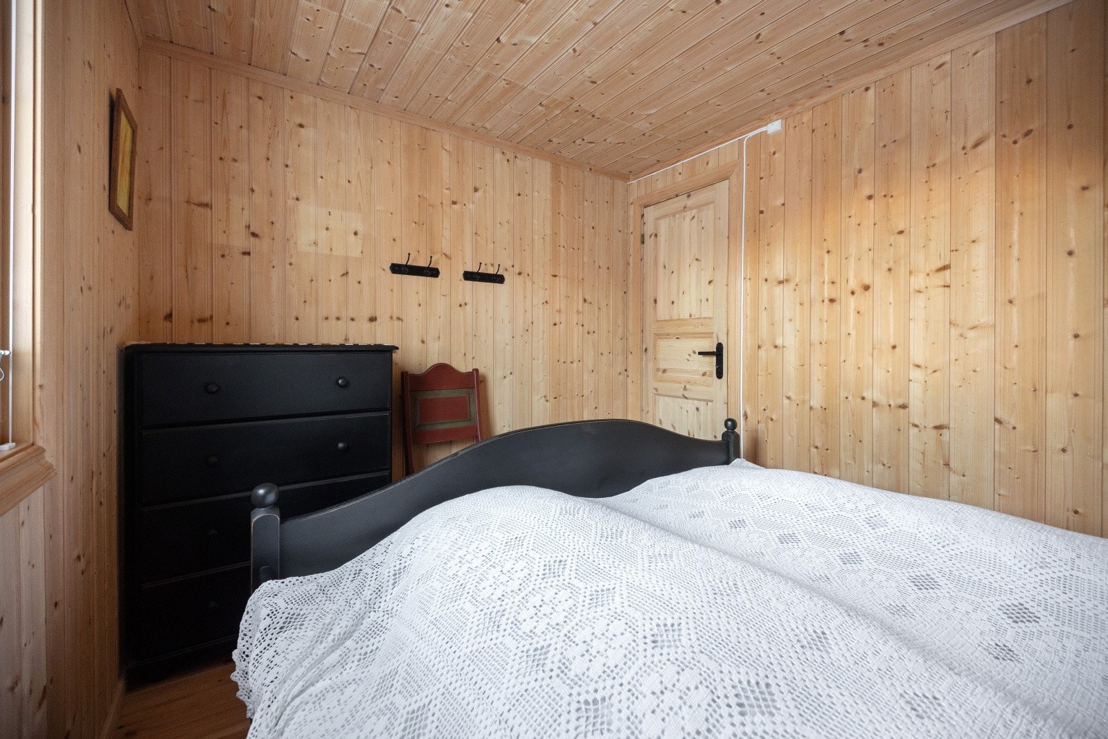 Senger følger med salget. Galleribilde