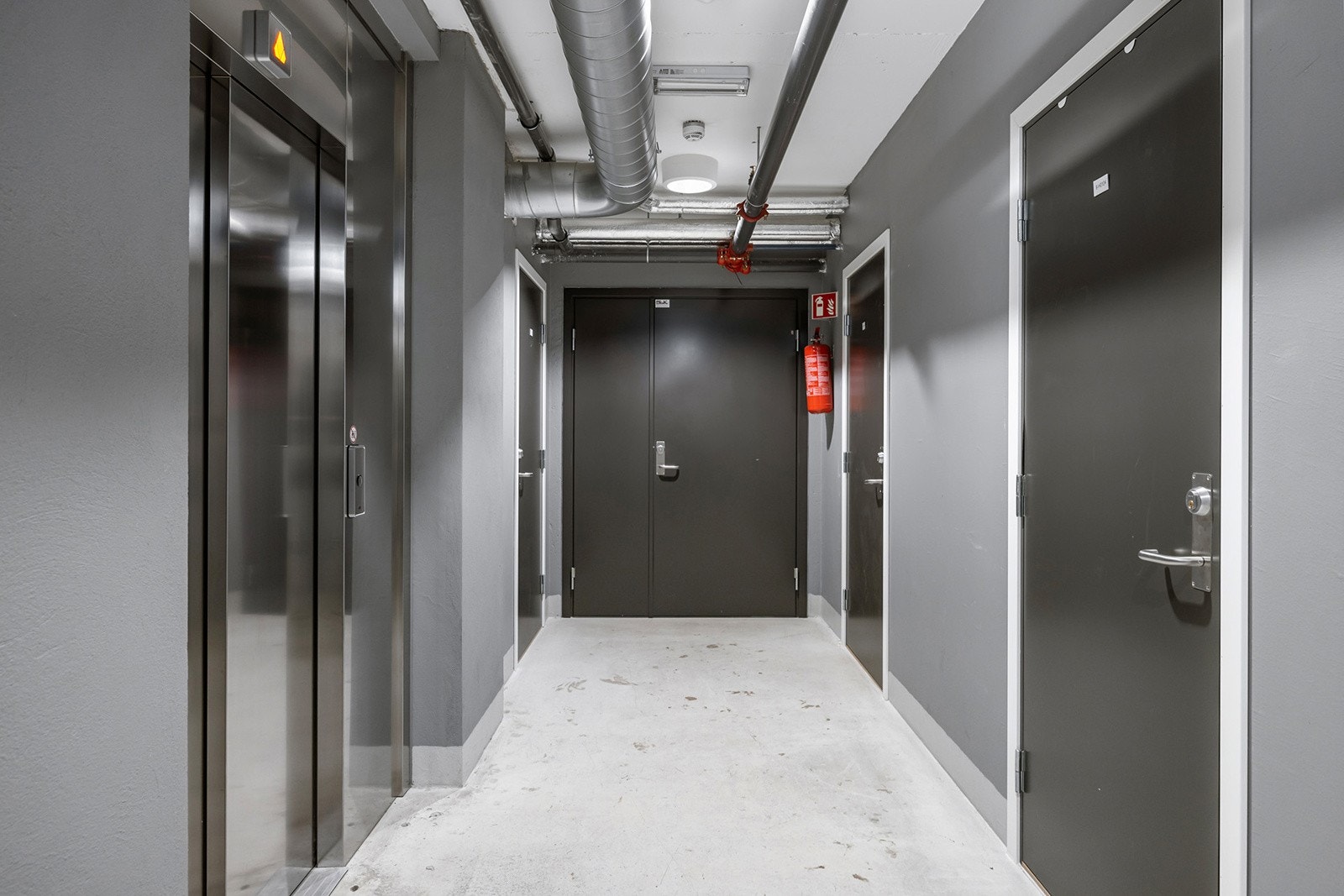 Leiligheten disponerer en lukket bod på ca. 6m². Galleribilde