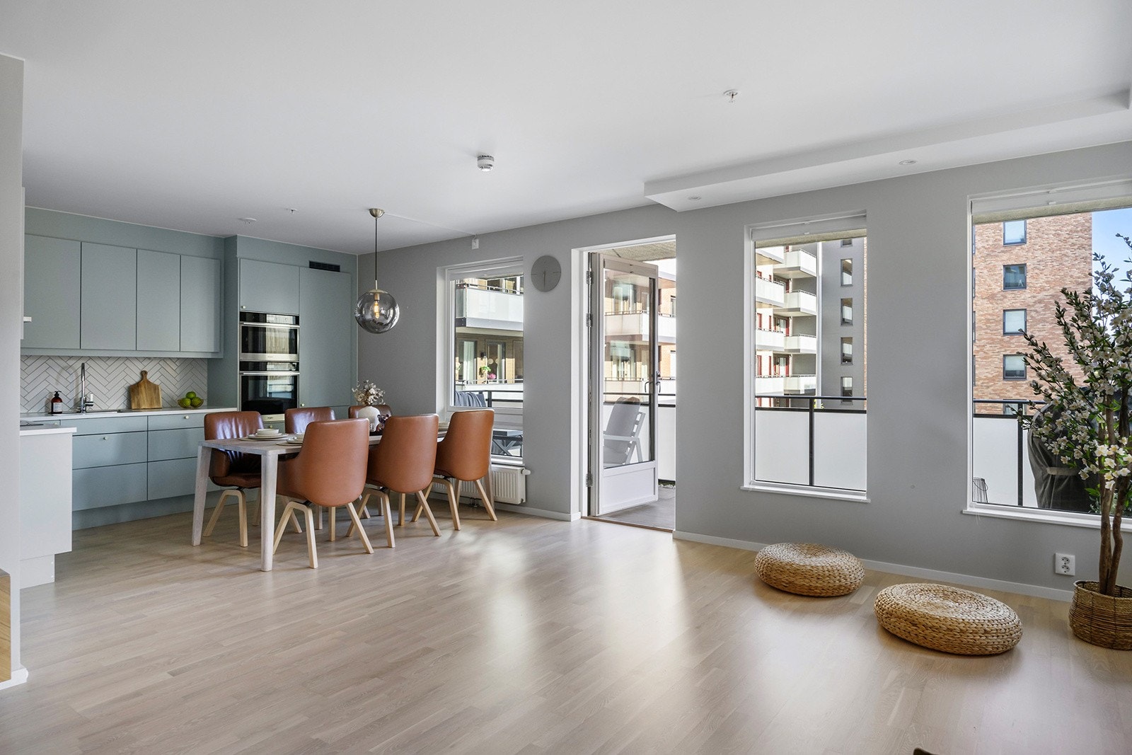 Velkommen til Gamleveien 89, 3. etasje. For avtale om privatvisning, kontakt megler. Tlf.: 45240657 Galleribilde