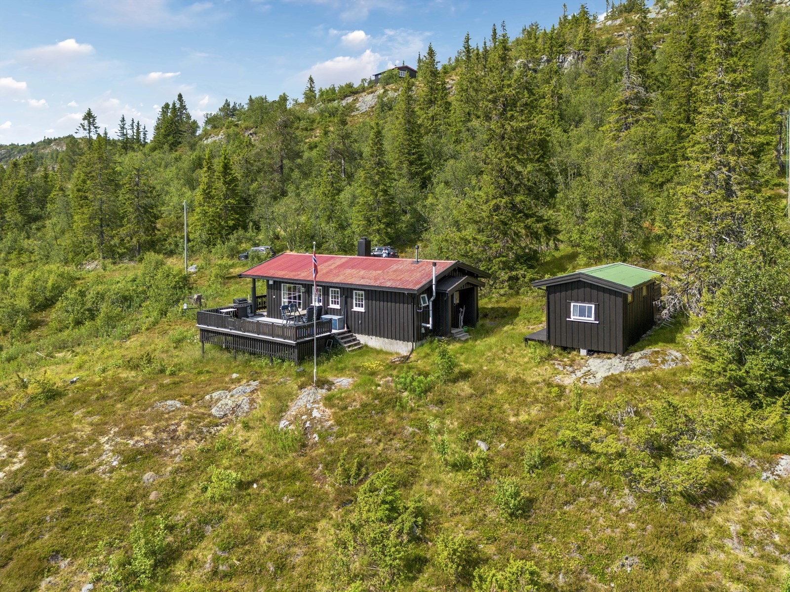 På tunet finner en også et uthus/anneks. Galleribilde