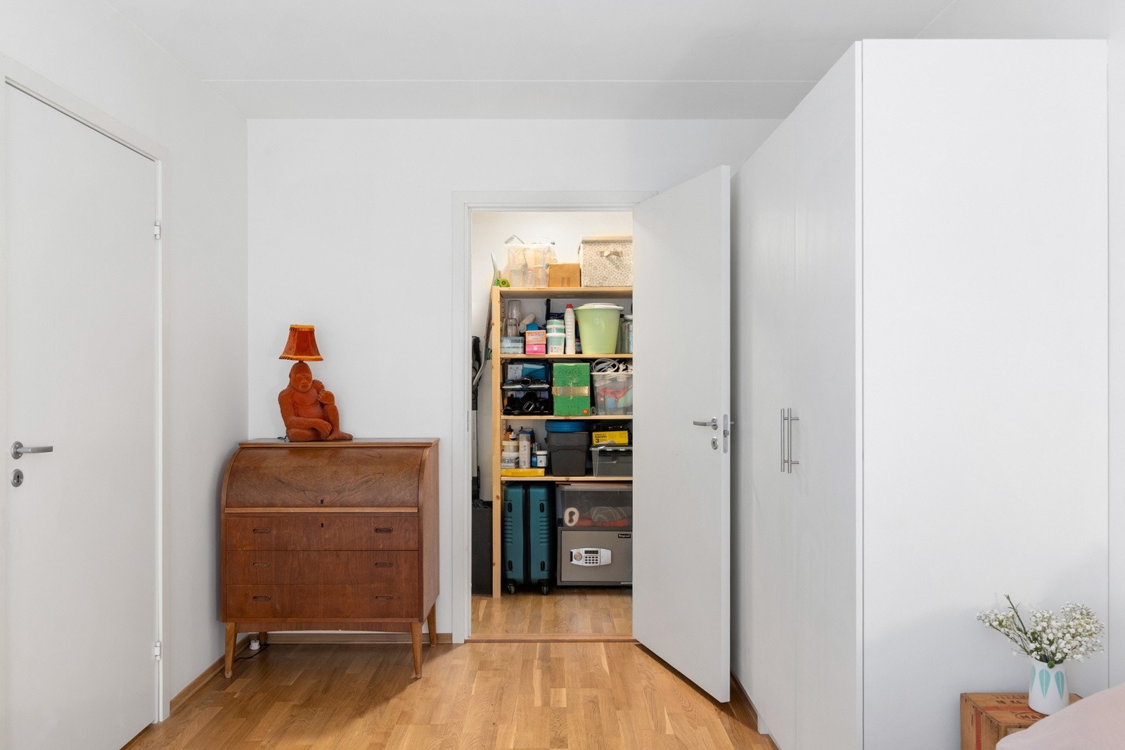 Soverom mot innebod i bakkant Galleribilde