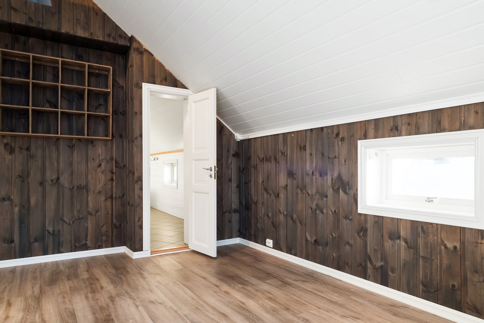 Boligen har totalt tre soverom, alle plassert i loftetasjen. Galleribilde