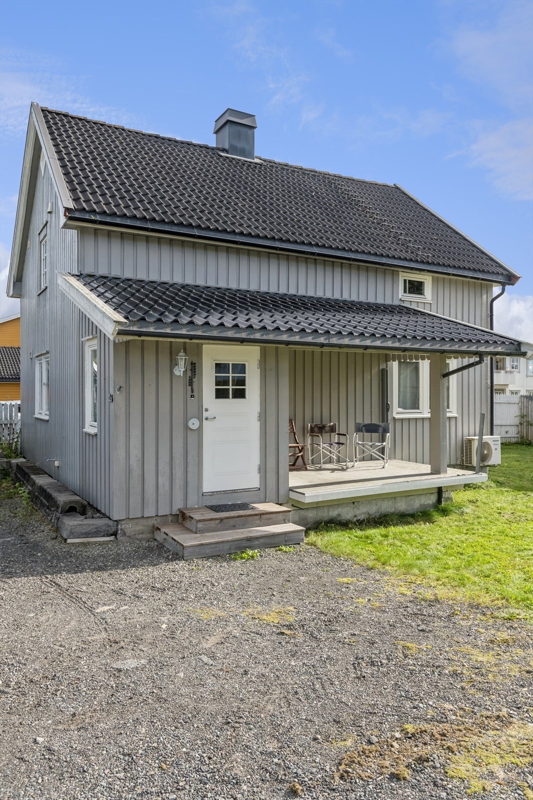 En koselig og sentralt beliggende eiendom med stor tomt! Galleribilde