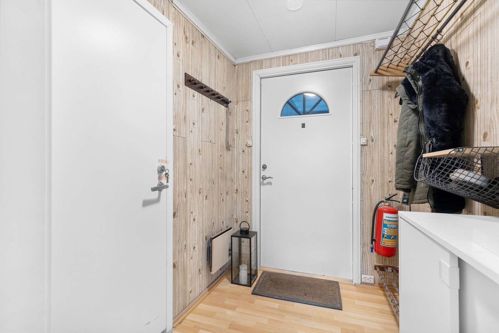 Felles entré med oppbevaringsløsninger. Galleribilde