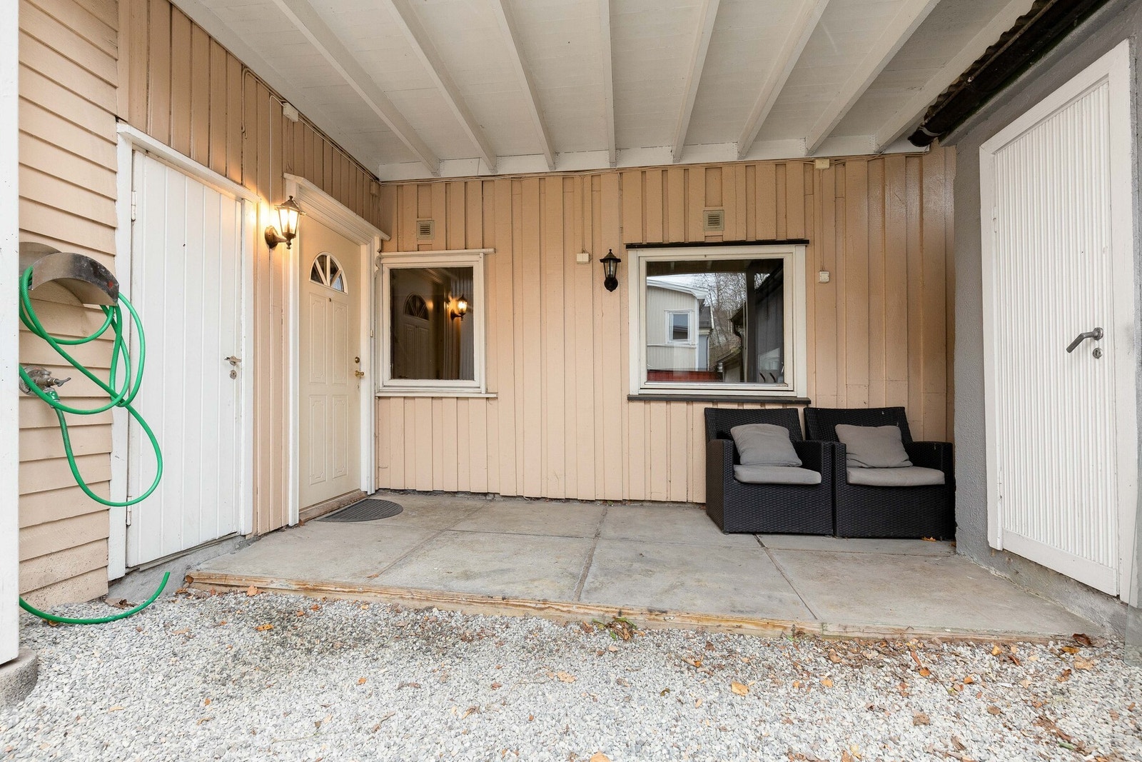 Leilighetene er fordelt med to i første etasje og to i andre Galleribilde