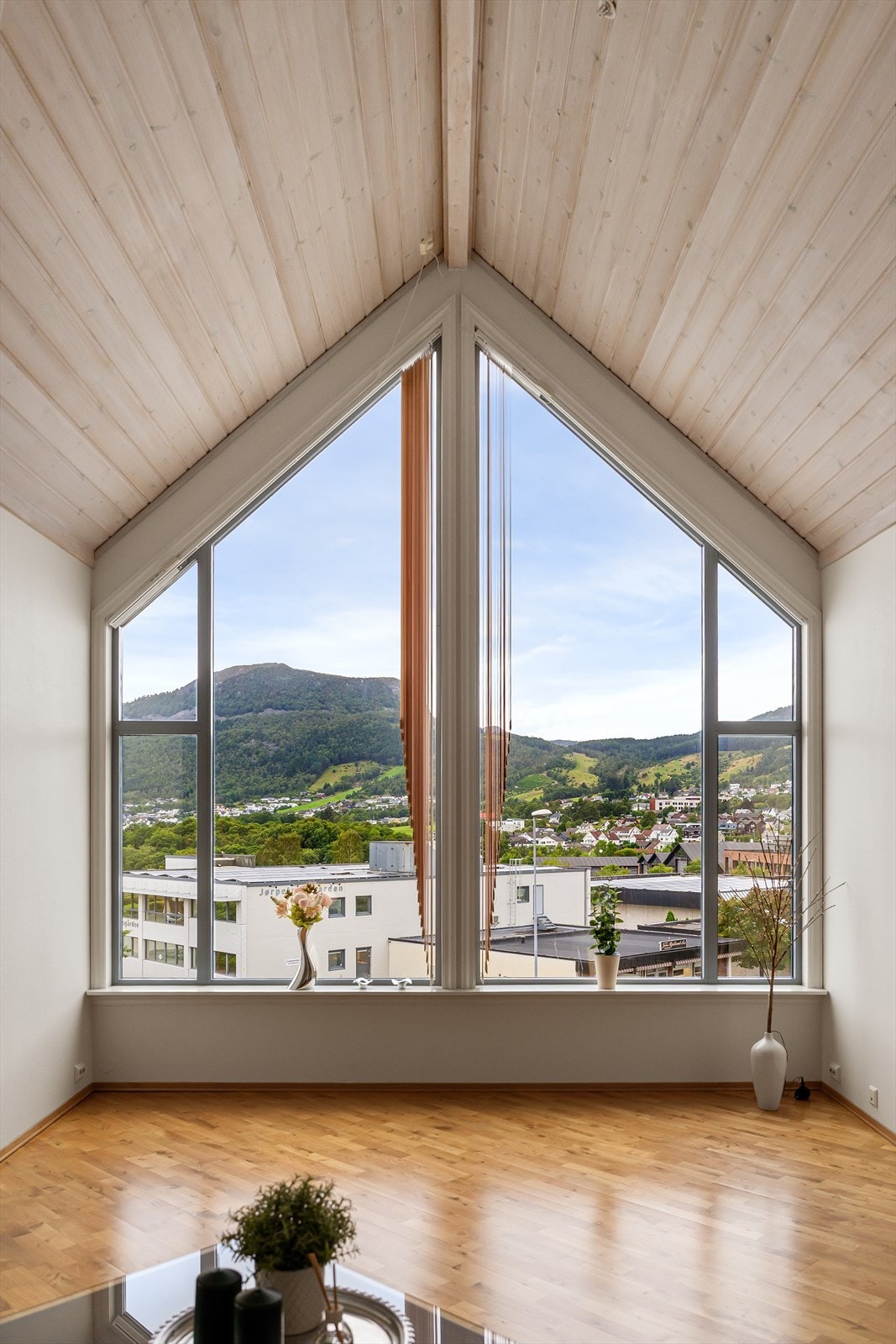 Her kan en nyte den flotte utsikten fra leiligheten. Galleribilde