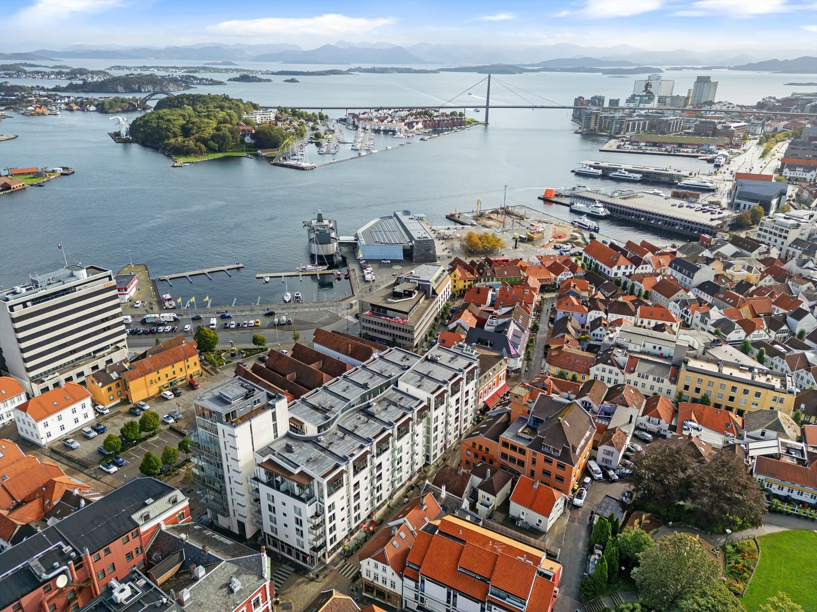 Her bor du midt i Stavanger sentrum, med gangavstand til alle byens fasiliteter. Galleribilde