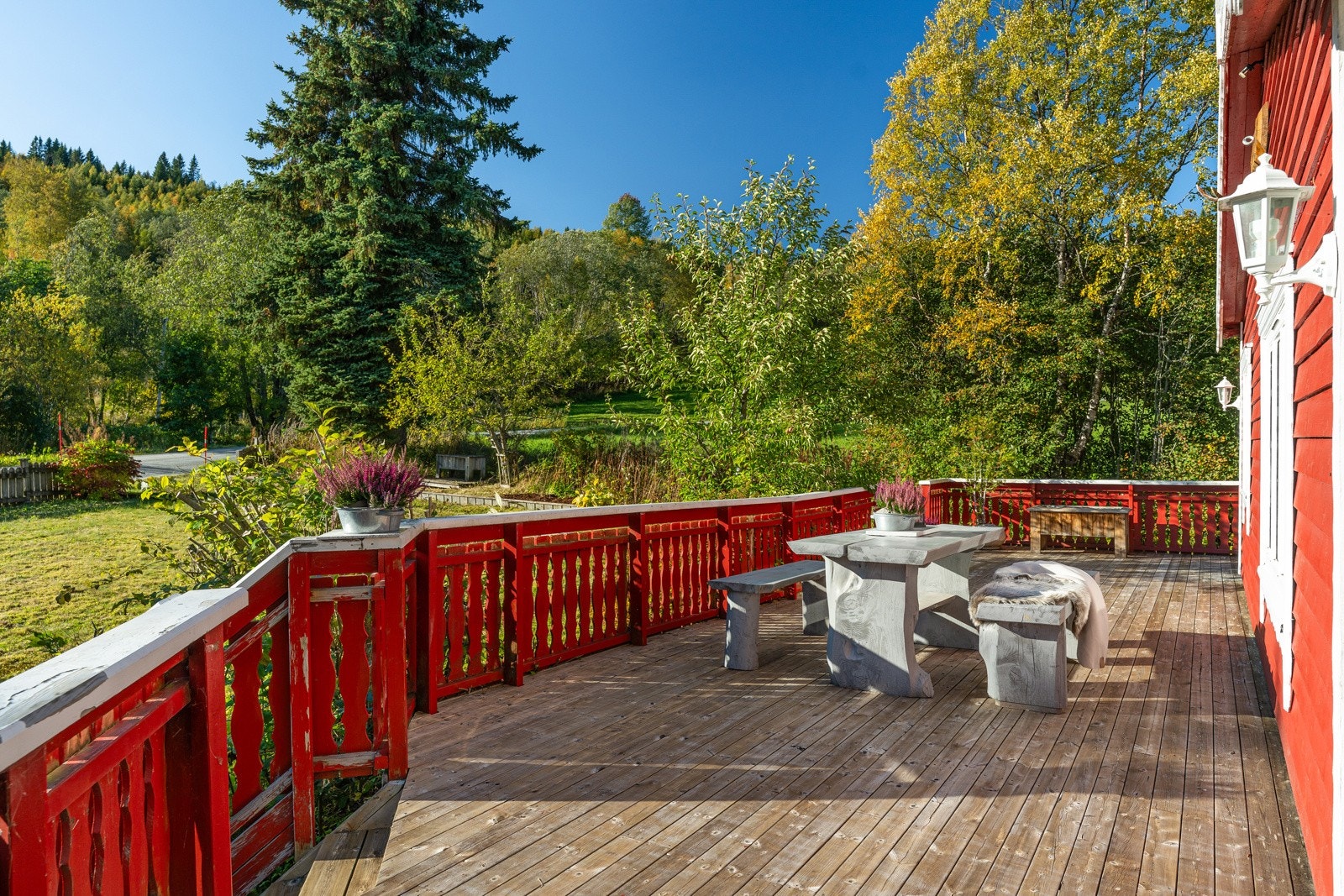 Området er godt tilrettelagt for friluftsliv, med variert natur og rike muligheter for turer og opplevelser. Galleribilde