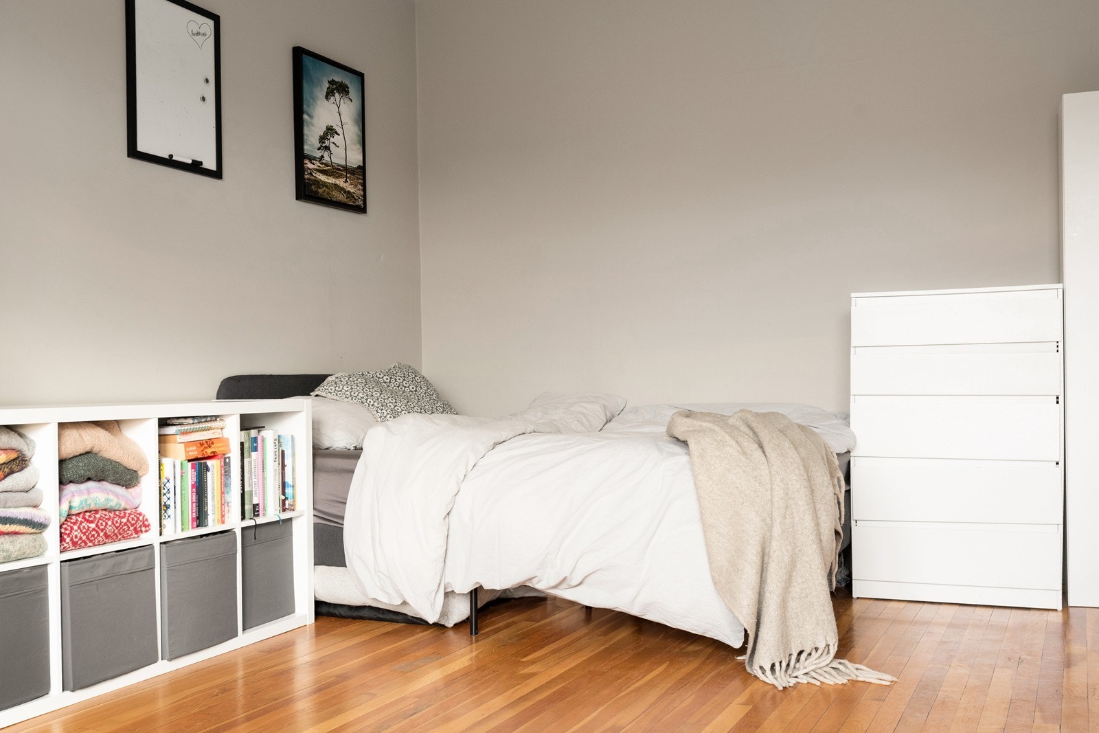 Her er det god plass til en dobbeltseng, nattbord og skap - man kan også lage en fin alkove Galleribilde