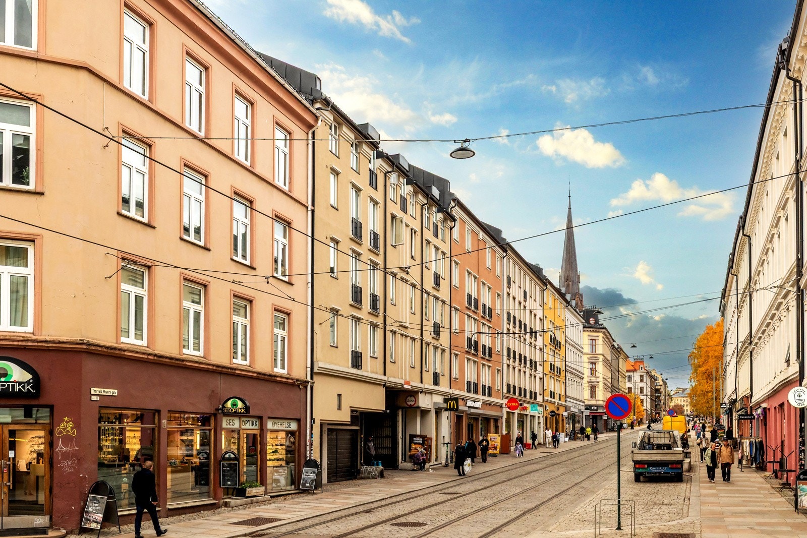 Svært attraktiv og populær beliggenhet midt på Grünerløkka - et av Oslos mest ettertraktede og livlige områder. Galleribilde