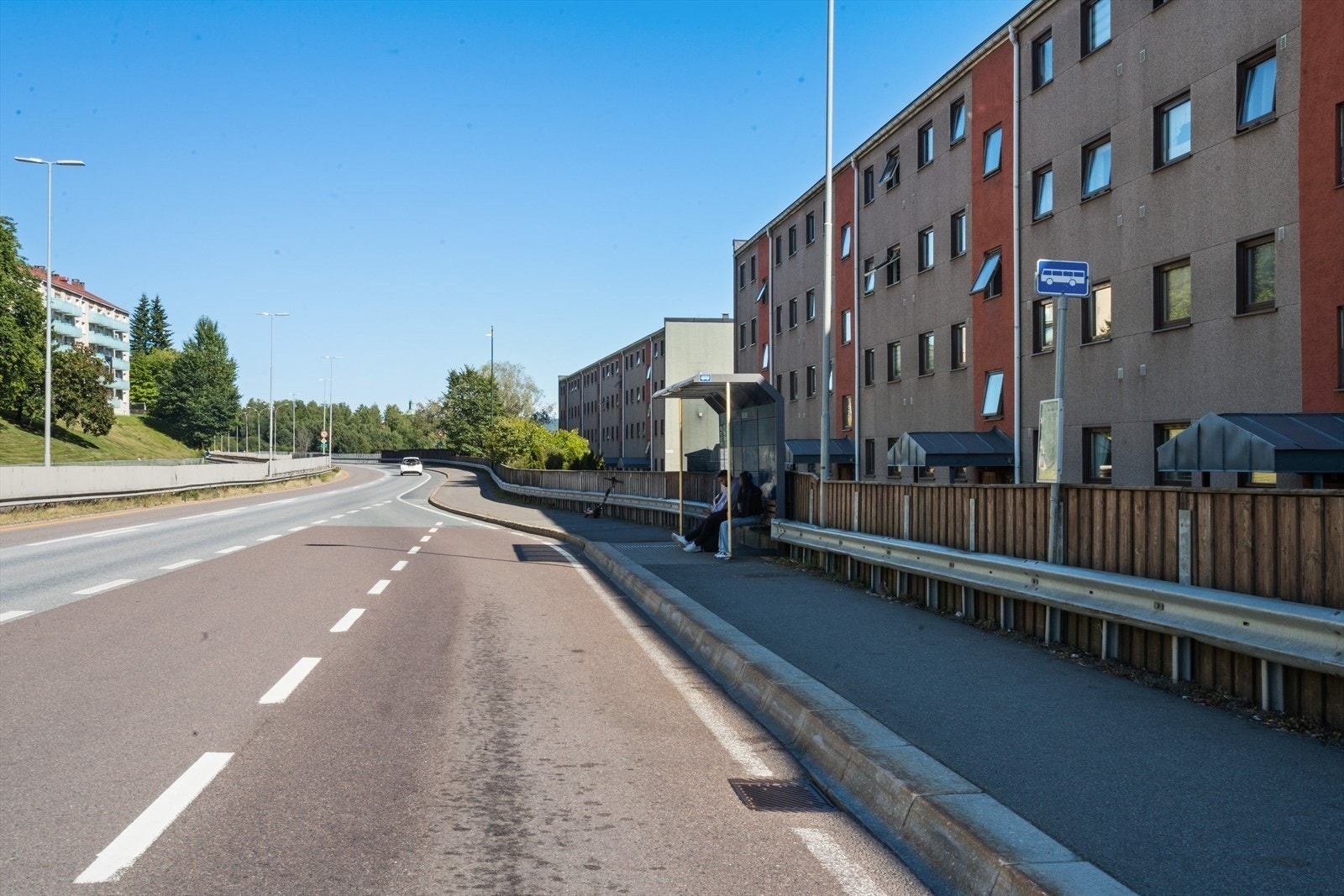 Veitvet bussholdeplass ligger kort gange fra boligen Galleribilde