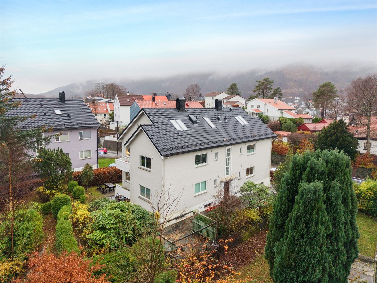 Kort vei til flotte turområder som Tveitavannet. Galleribilde