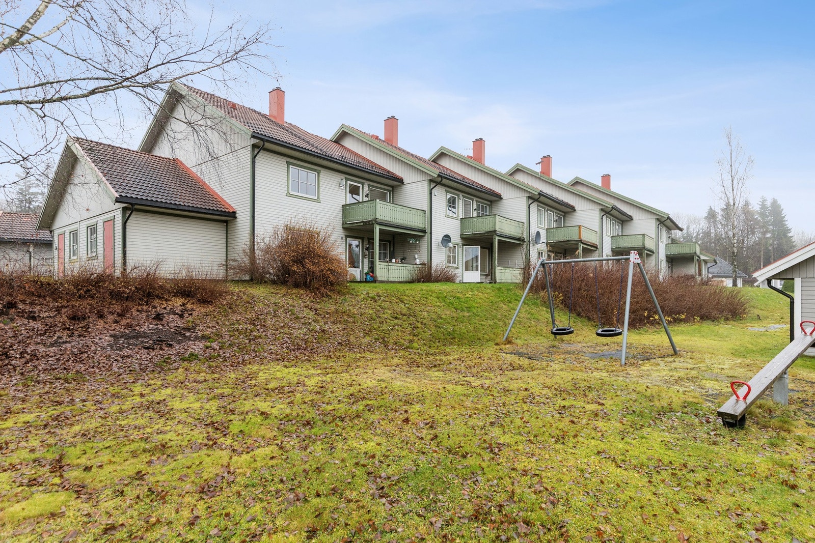 Eiendommen ligger i et rolig og stille boområde på Maura i Nannestad kommune. Galleribilde
