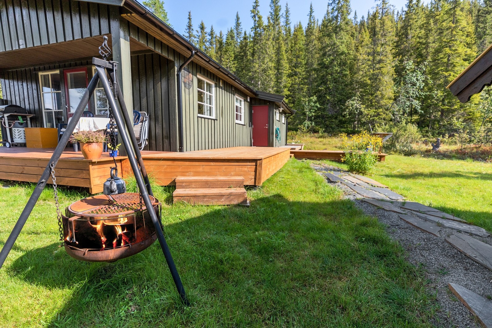 Bålkos hører med på fjellet - Følg med på regler for bål Galleribilde