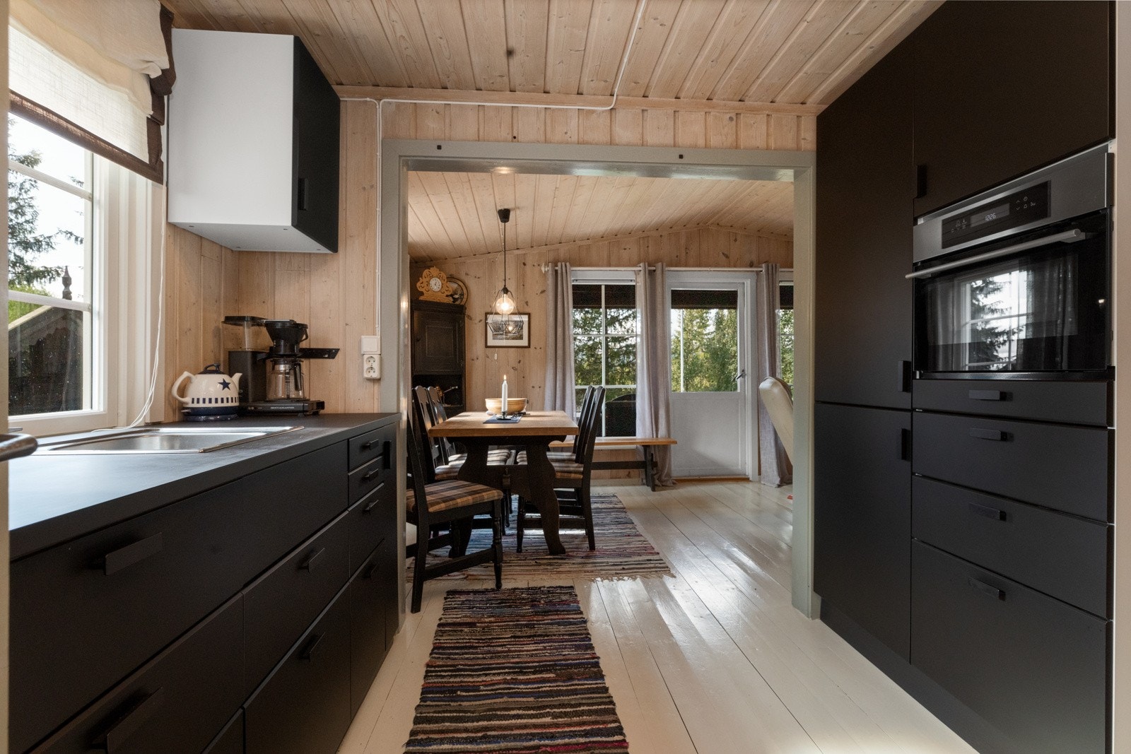 Stilig innredning i fargen sort Galleribilde