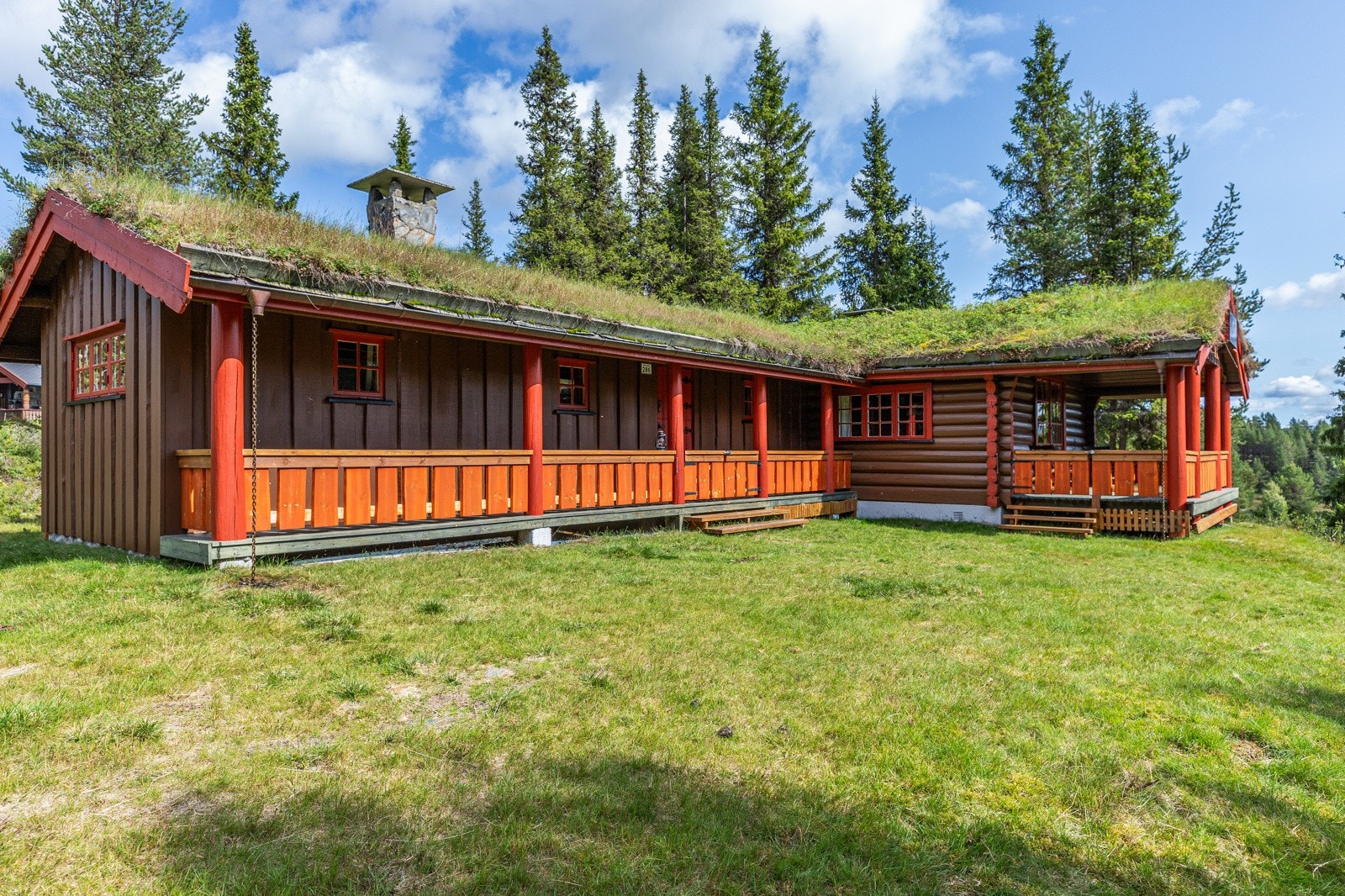 Eiendommen ligger i enden av Tamburvegen og ligger derfor rolig og usjenert til Galleribilde