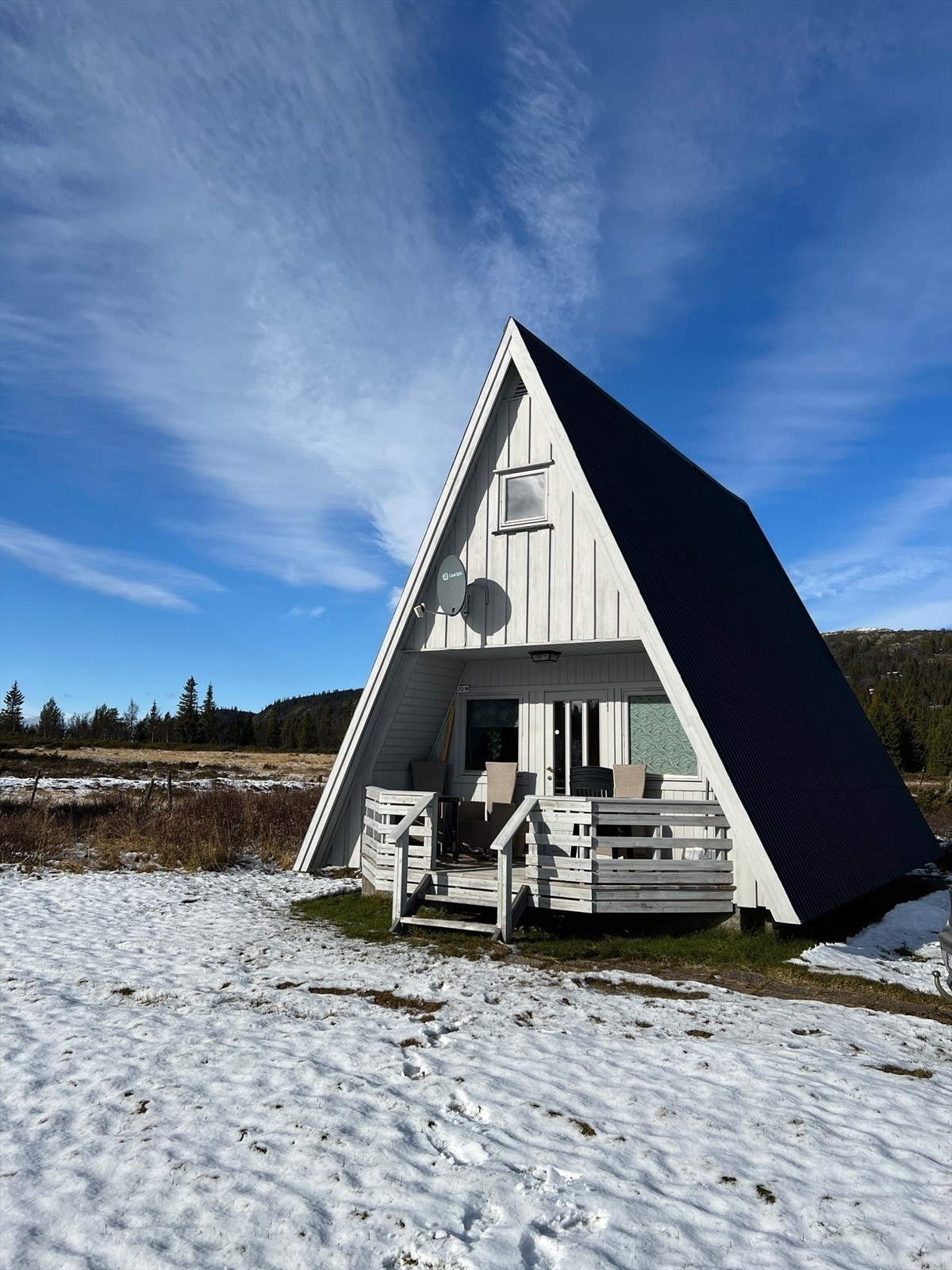 Visning kan avtales med megler, eller med selger på tlf. 997 86 904. Velkommen til Yddin! Galleribilde