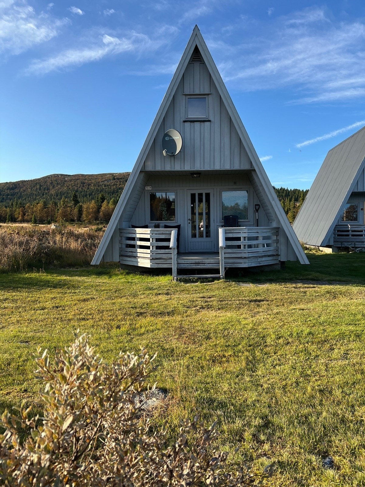 Her har utallige gjester laget seg gode ferieminner gjennom flere tiår, og etter at hyttene ble seksjonert ble det mulighet til å skaffe seg sin helt egen hytte her. Galleribilde