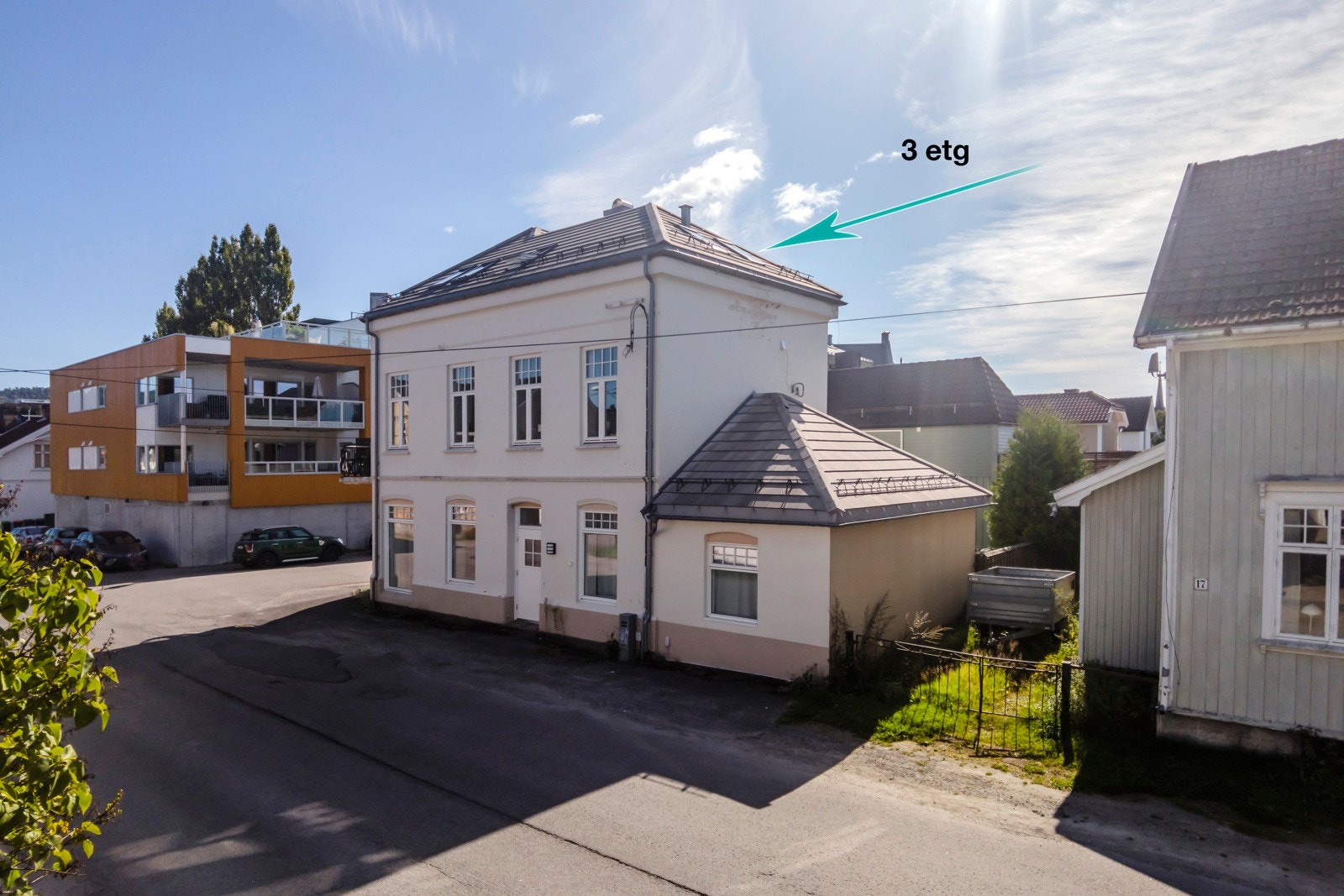 Fasade. Velholdt, sjarmerende bygg i eldre bevart stil Galleribilde