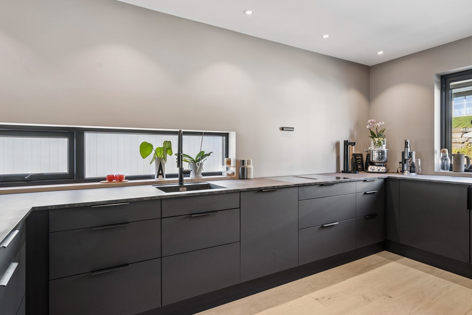 Kjøkkeninnredning " AUBO" Galleribilde