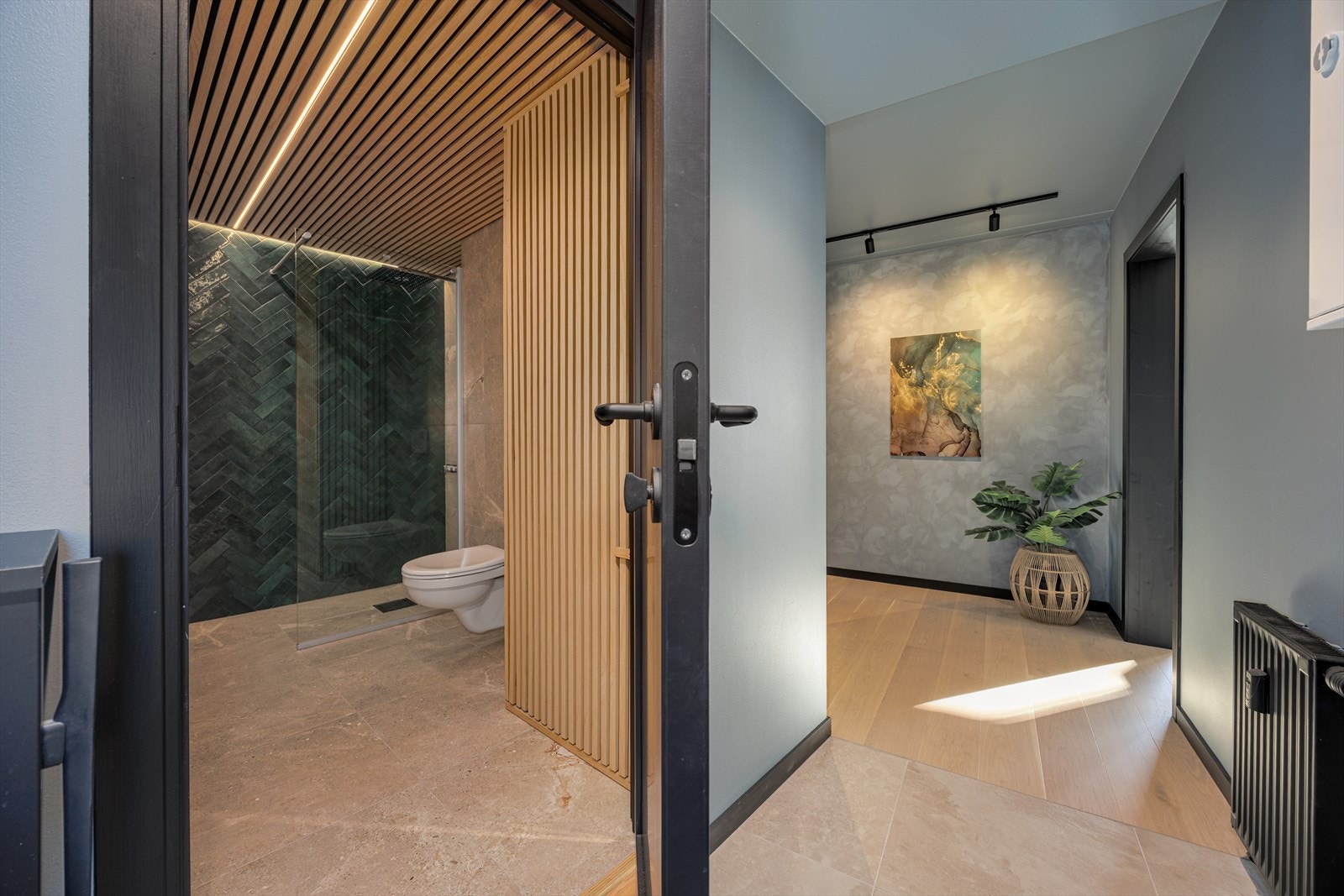 Fra entreen kommer man inn til badet. Galleribilde