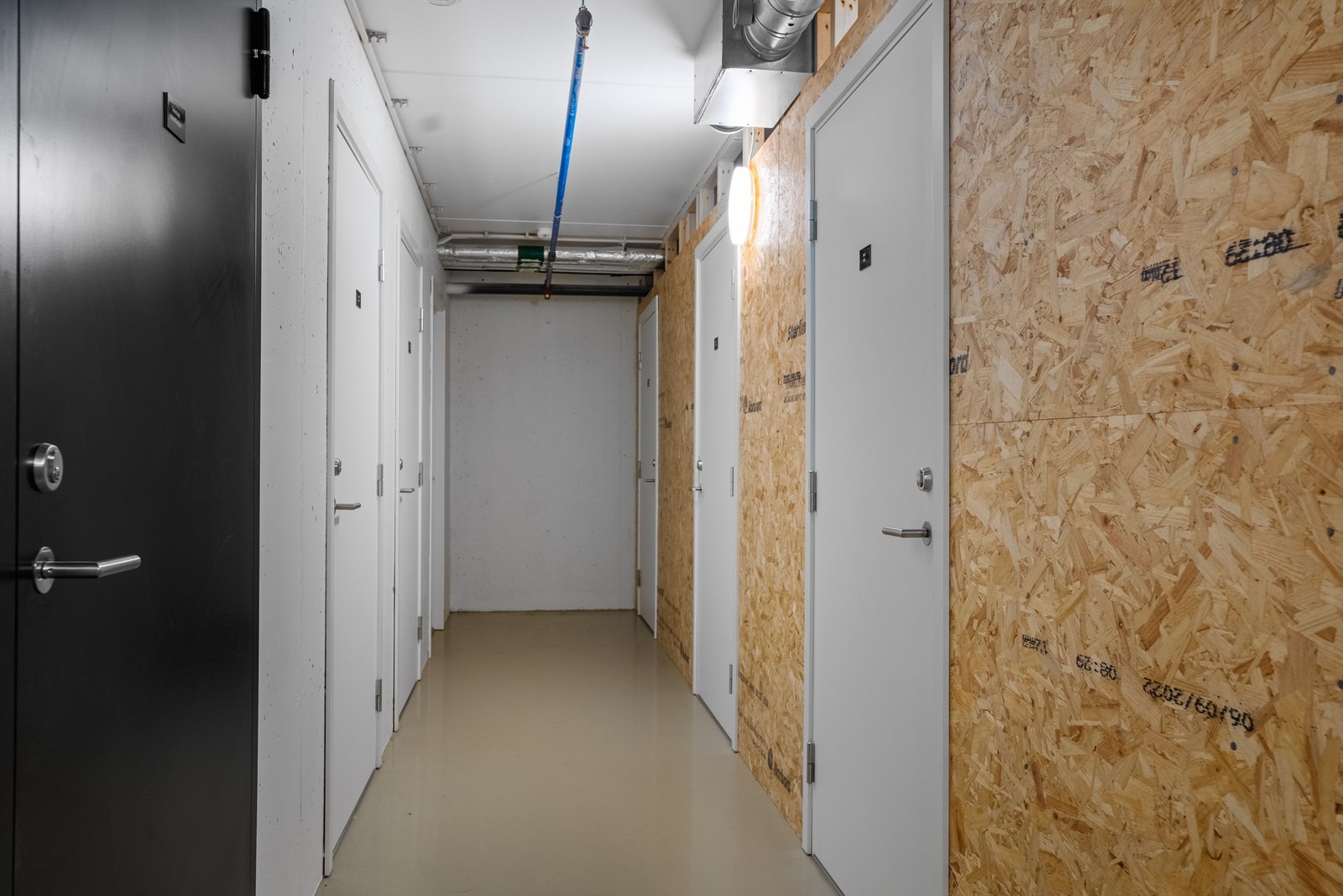 Praktisk sportsbod medfølger i felles bodanlegg i kjelleren. Galleribilde