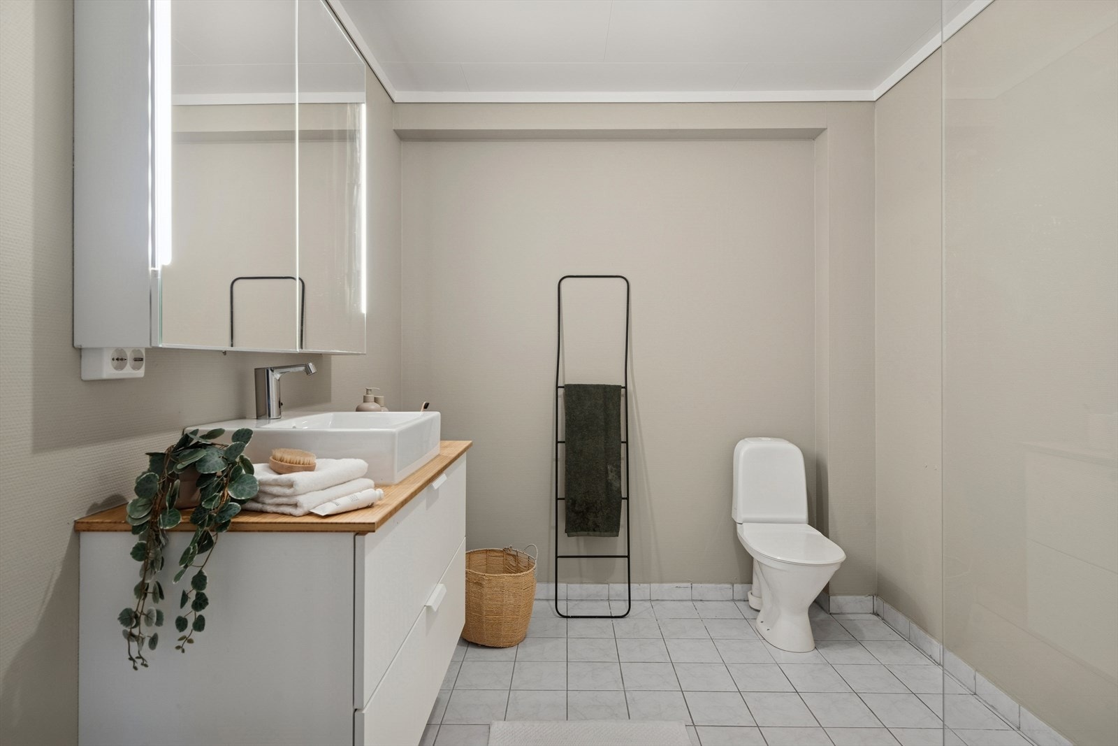 Baderom u-etasje. Galleribilde