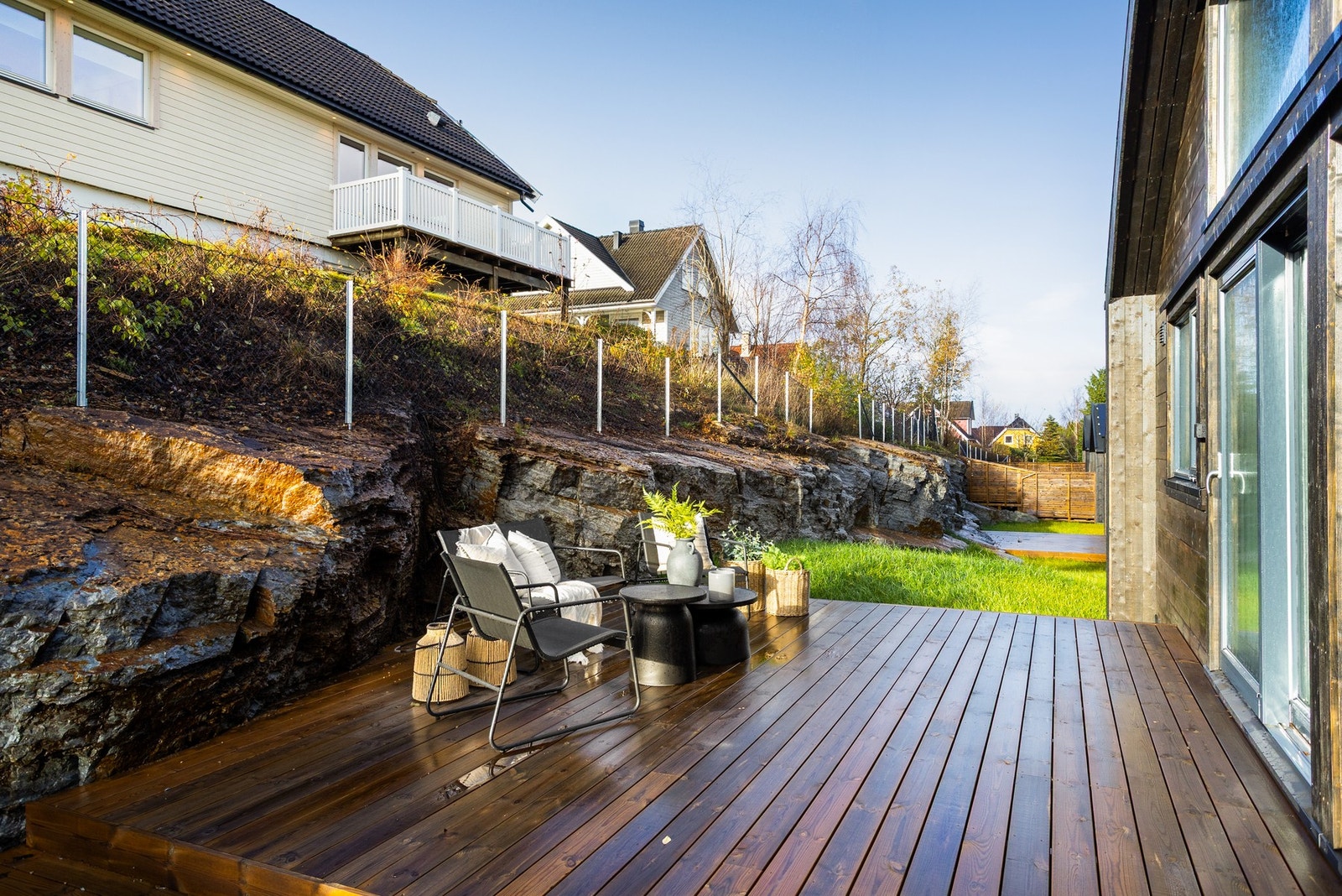 Uteplass med gode solforhold. Galleribilde