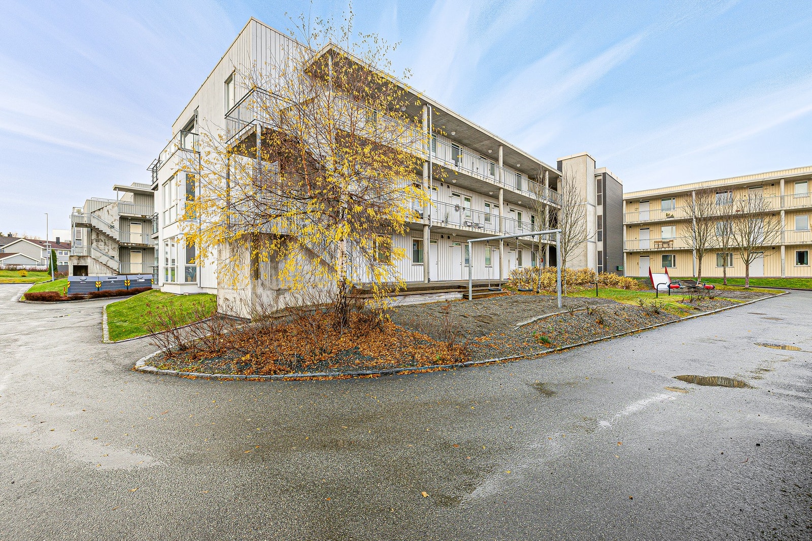 Leiligheten ligger i et veletablert sameiet Galleribilde