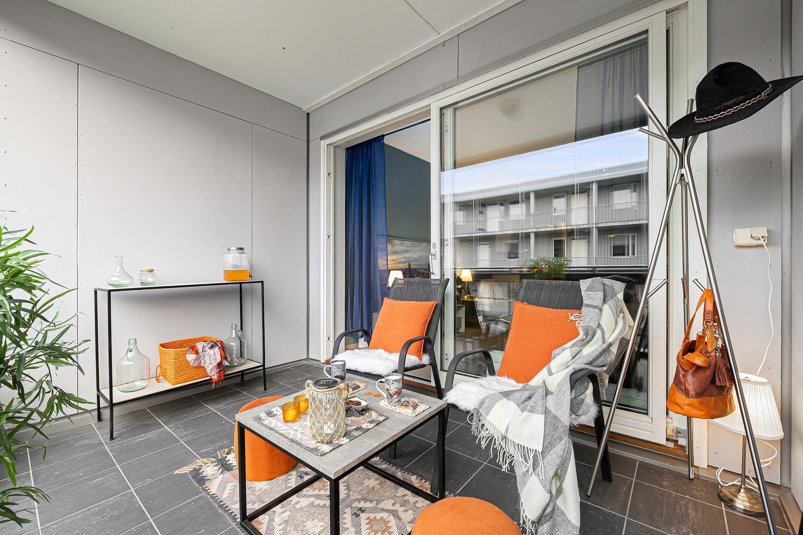 God plass til sittegruppe Galleribilde