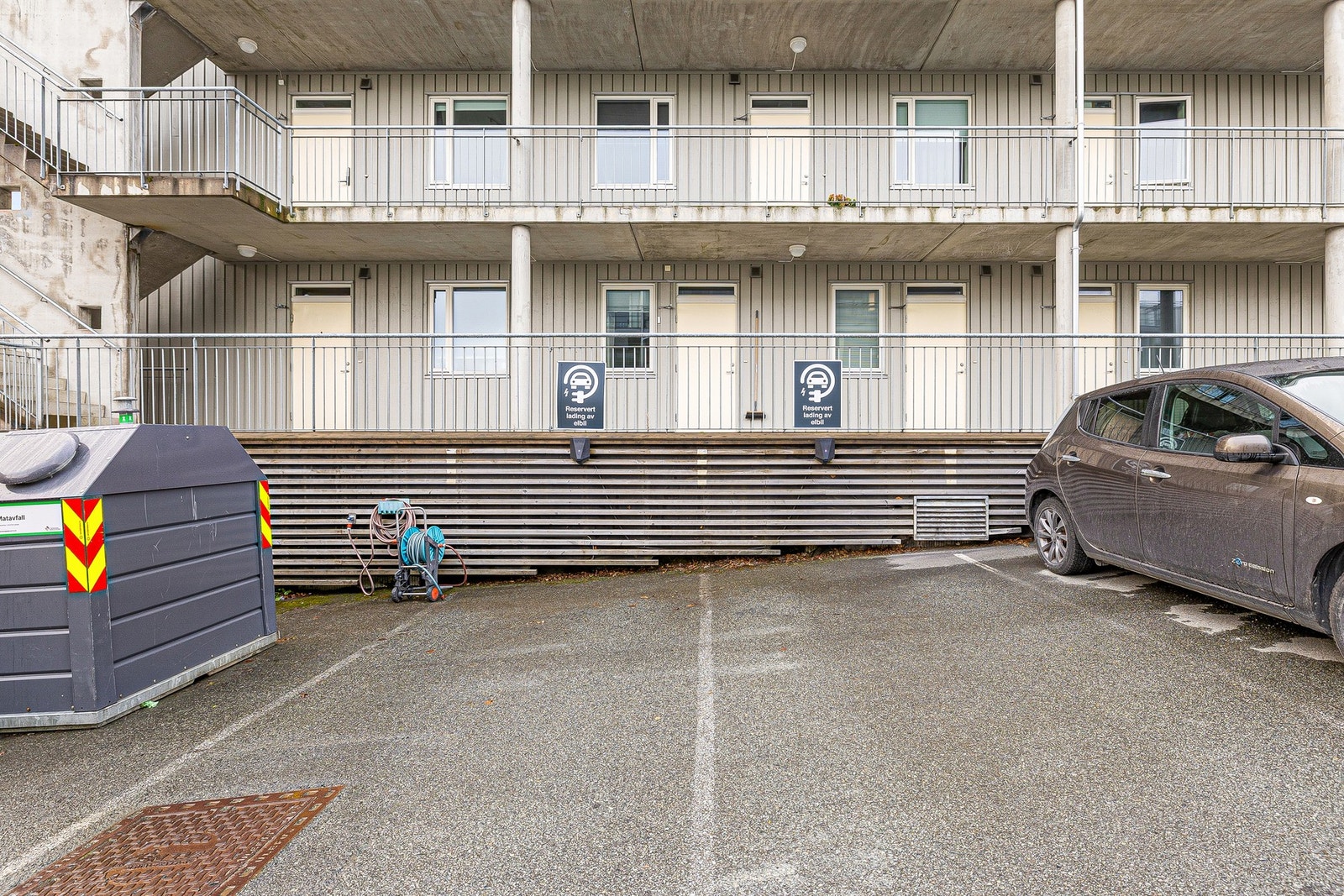 Det er mulig å parkere på sameiets tomt Galleribilde